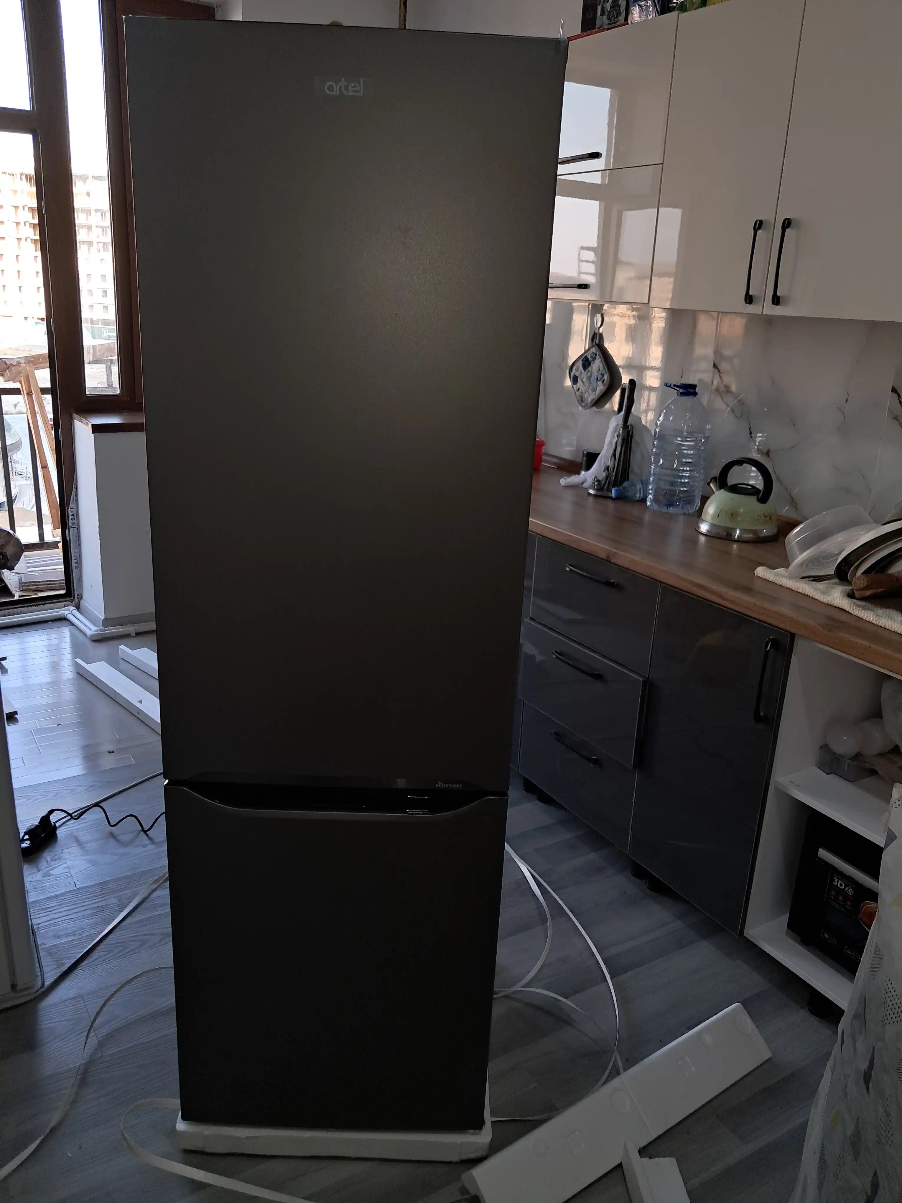 Sovutgich Artel HD 345 RND Eco-Frost, 265 litr, shovqinsiz 42 dB, A+ energiya tejamkor