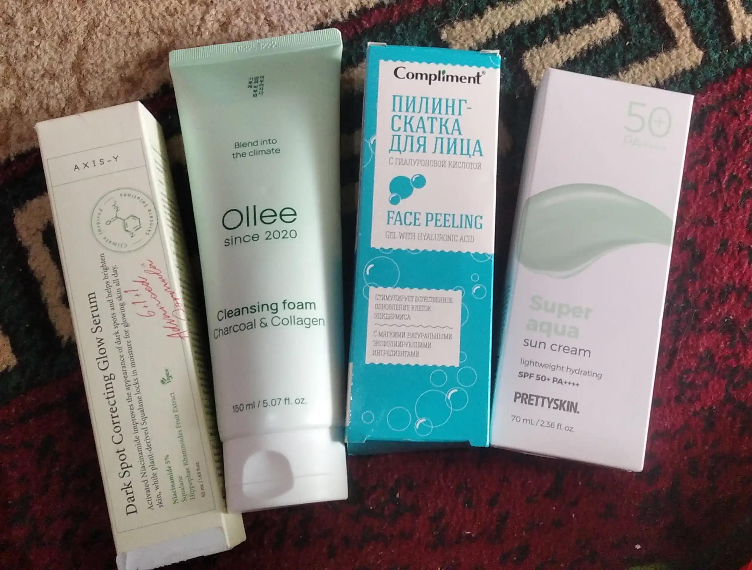 OLLEE Cleansing Foam ko‘mir va kollagenli yuz yuvish ko‘pigi, 150 ml