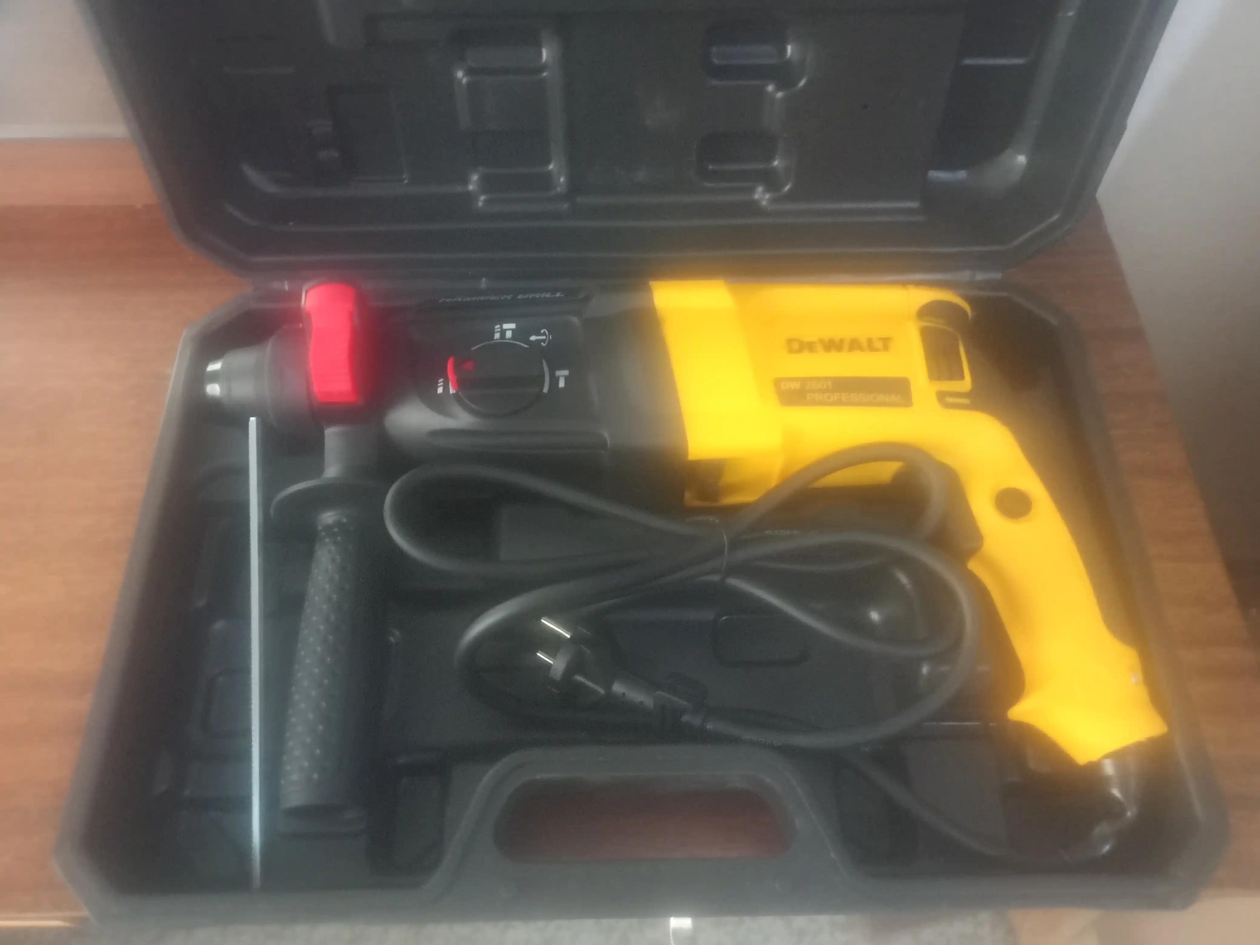 Perforator professionalni 3х bosqichlik, 26 mm, SDS PLUS