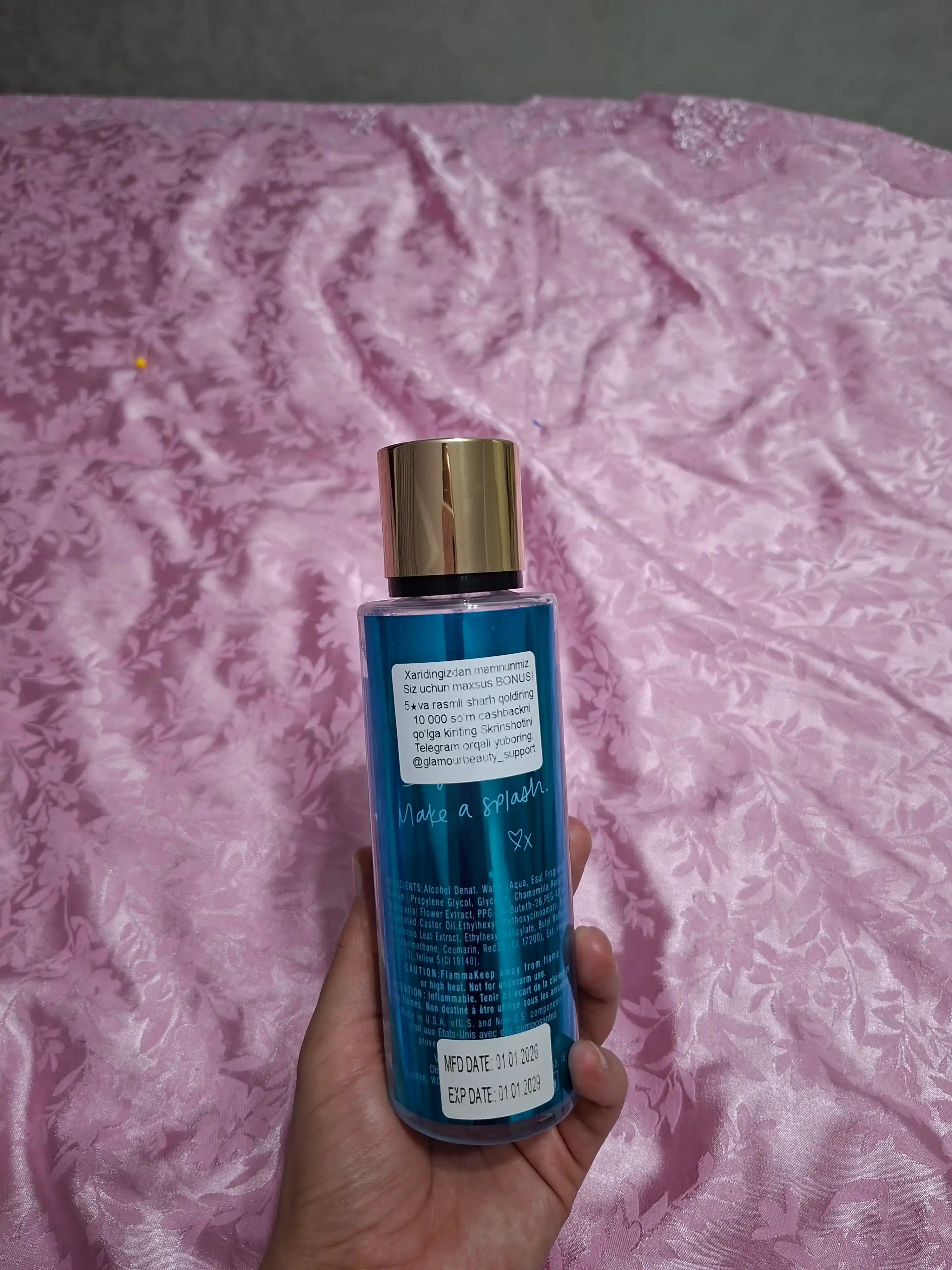 Parfyumlangan tana spreyi suvi Victoria's Secret Spreyi Aqua Kiss Rush, Shimmer, 250 ml