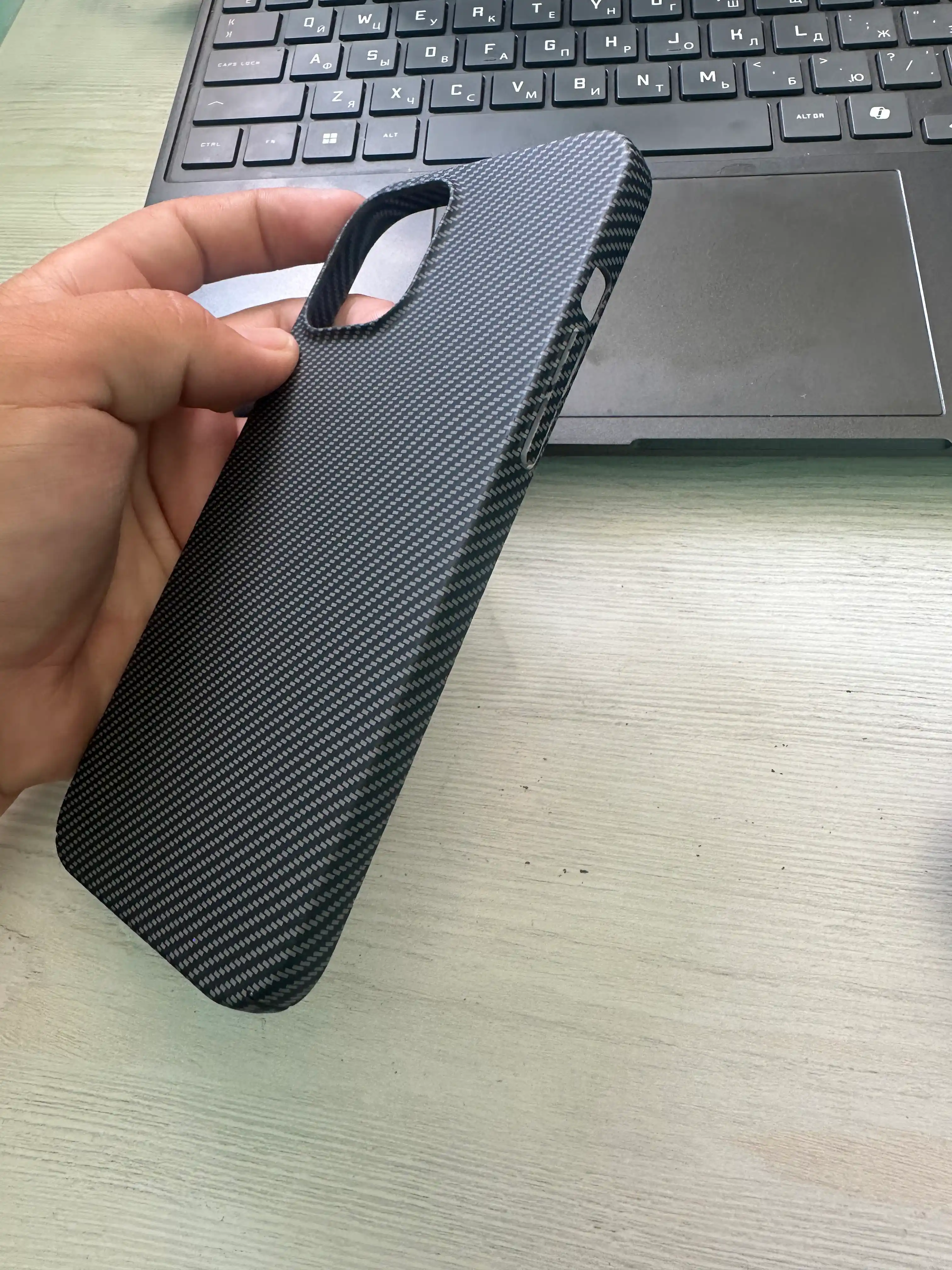 IPhone 11-17 Pro Max uchun MagSafe karbon g‘ilofi, yupqa, mustahkam himoya g‘ilofi