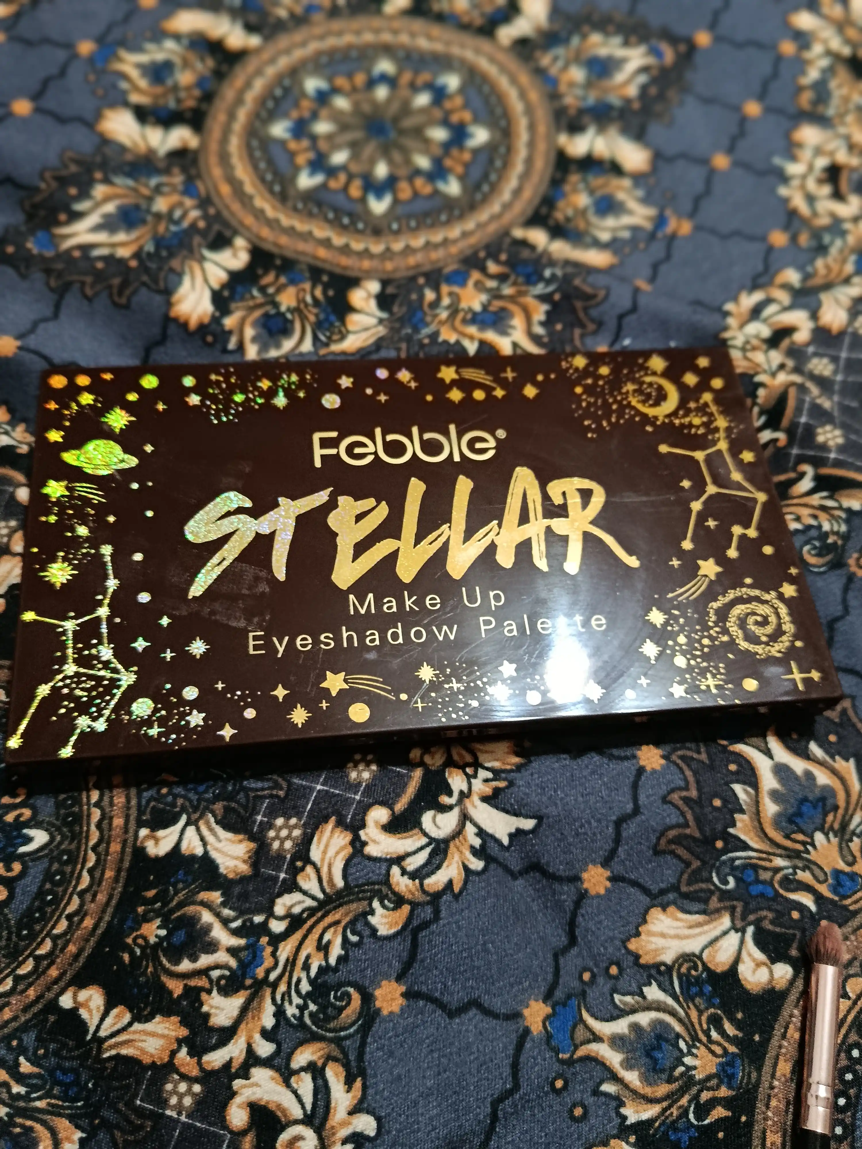 Febble Stellar Central ko‘z soyalari