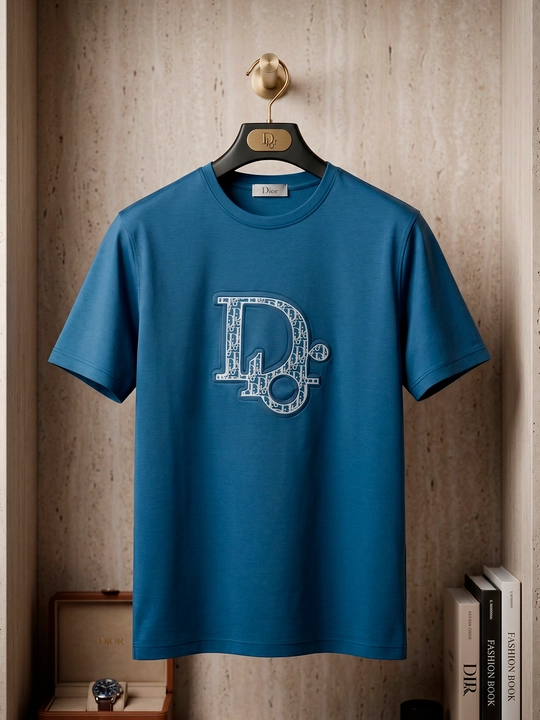Asosiy, universal, kundalik kiyish uchun qulay, unisex futbolka