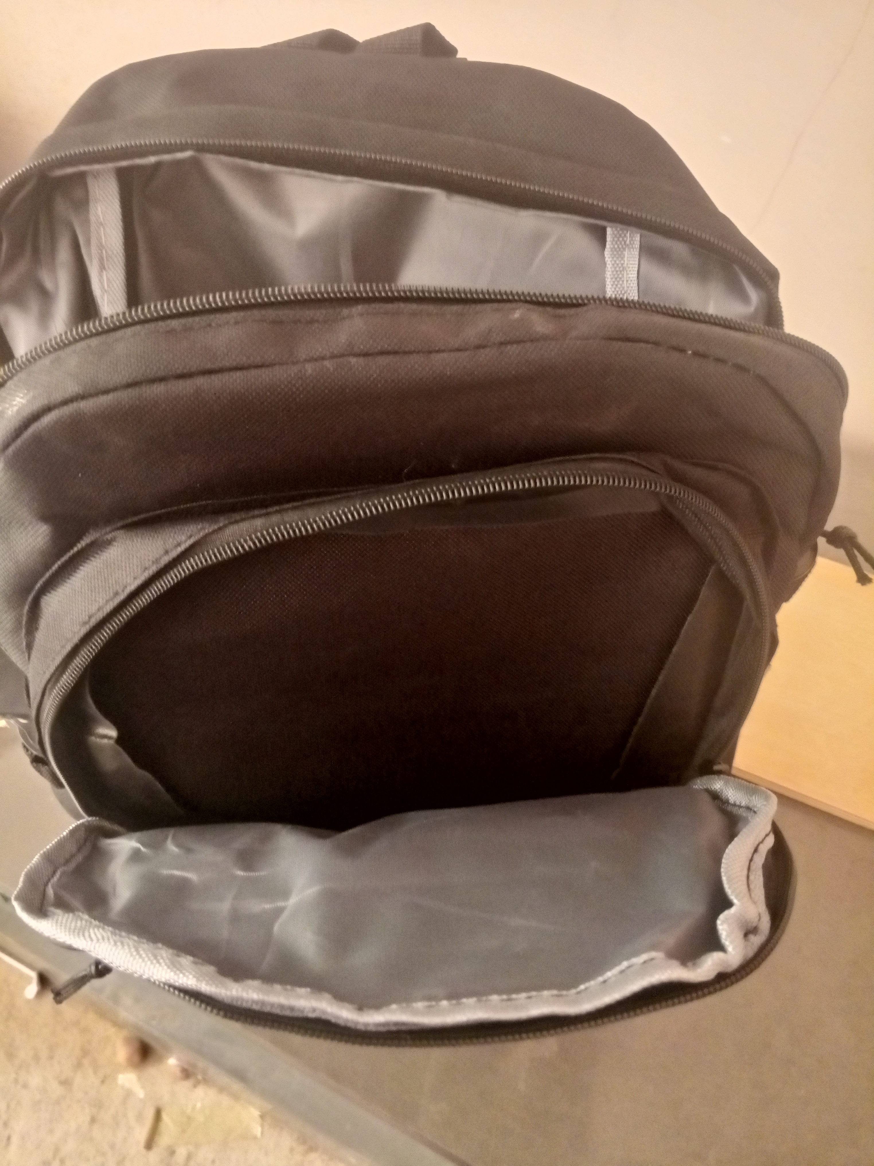 Keng ryukzak, maktab to‘plami, 5 tasi 1 da: ryukzak, qalamdon, kosmetika qutisi, sumka