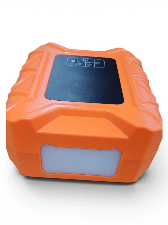Avtomobilni ishga tushirish va nasosli kompressor + powerbank + lampa 8000 mAh