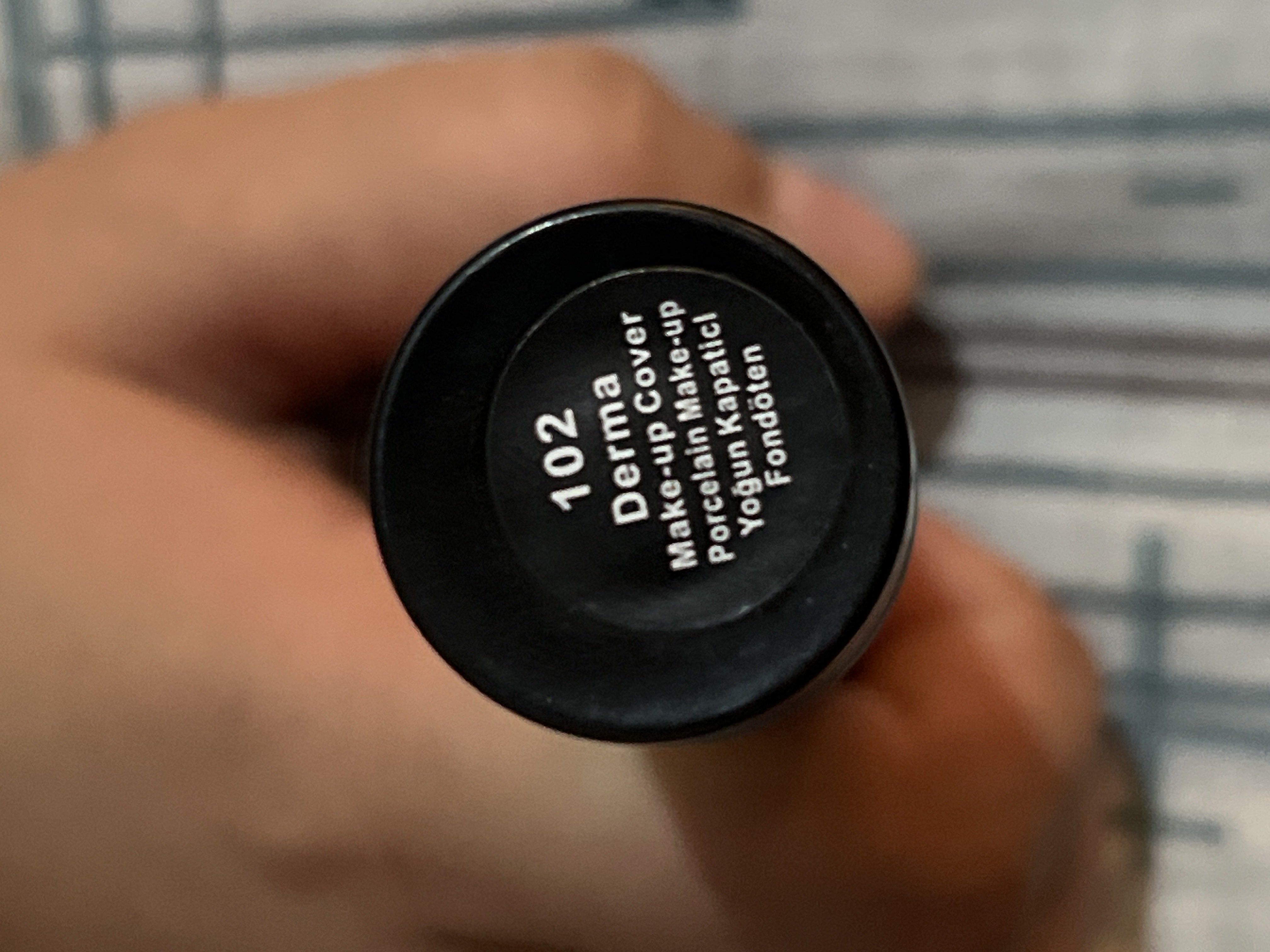 Matlovchi tonal kremi Gabrini Derma, makiyaj ostiga, SPF 15