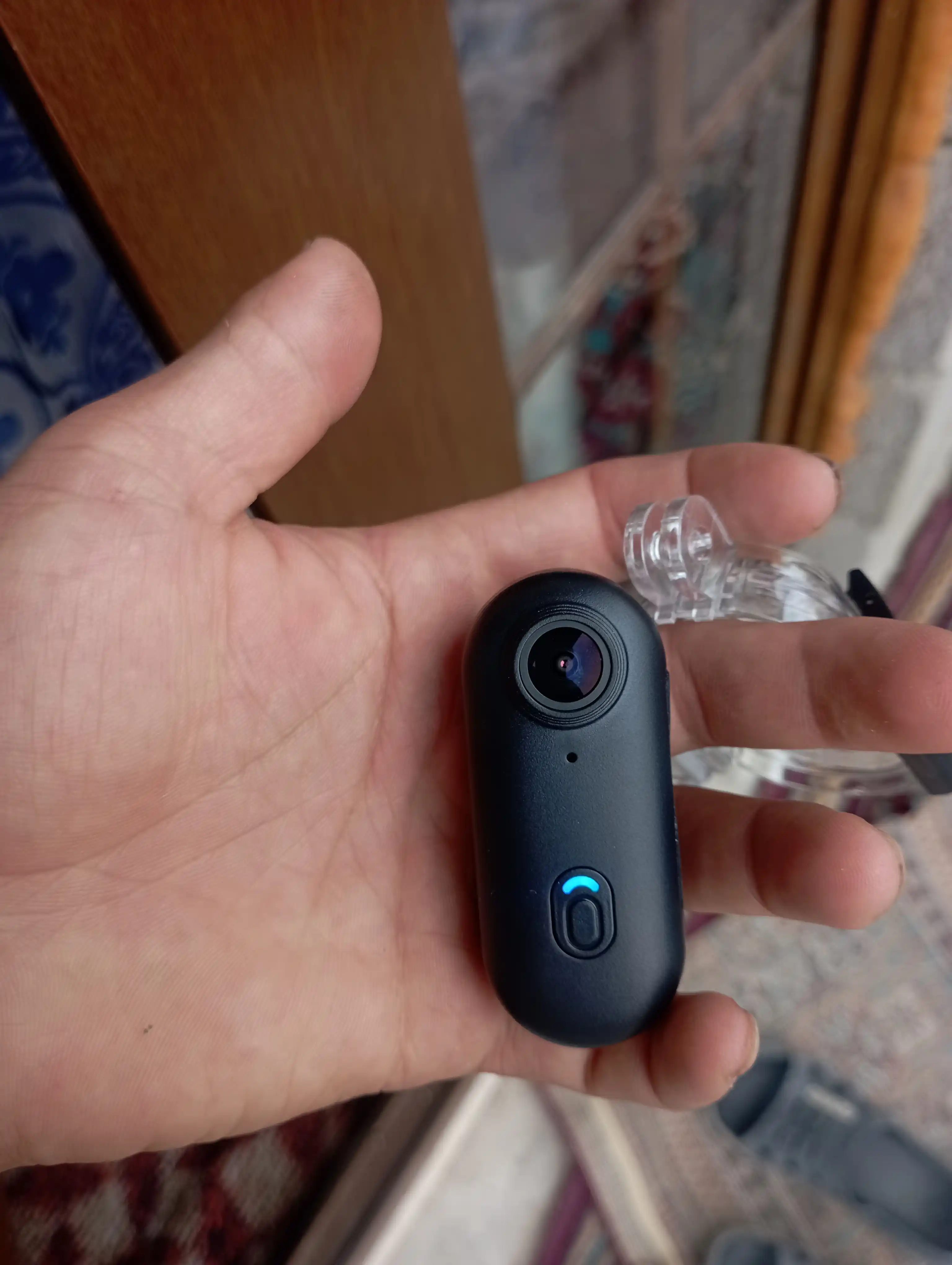 Magnitli mini ekshn-kamera Full HD 1080p Wi-Fi, 32 GB karta va mahkamlagichlar