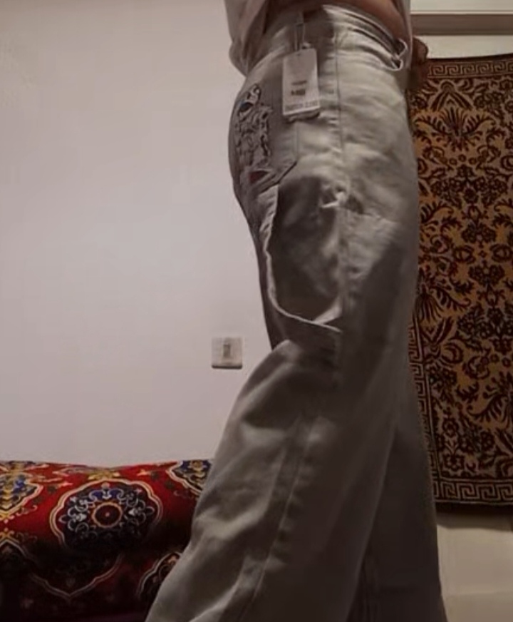 Ayollar baggilari keng, to‘g‘ri, katta o‘lchamli, zamonaviy, koreys uslubidagi keng jinsi