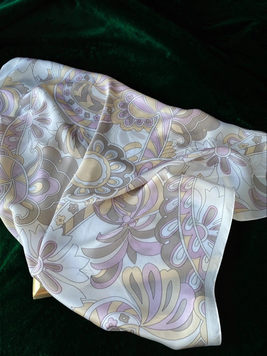 Ayollar uchun bo‘yin ro‘moli 70x70 sm