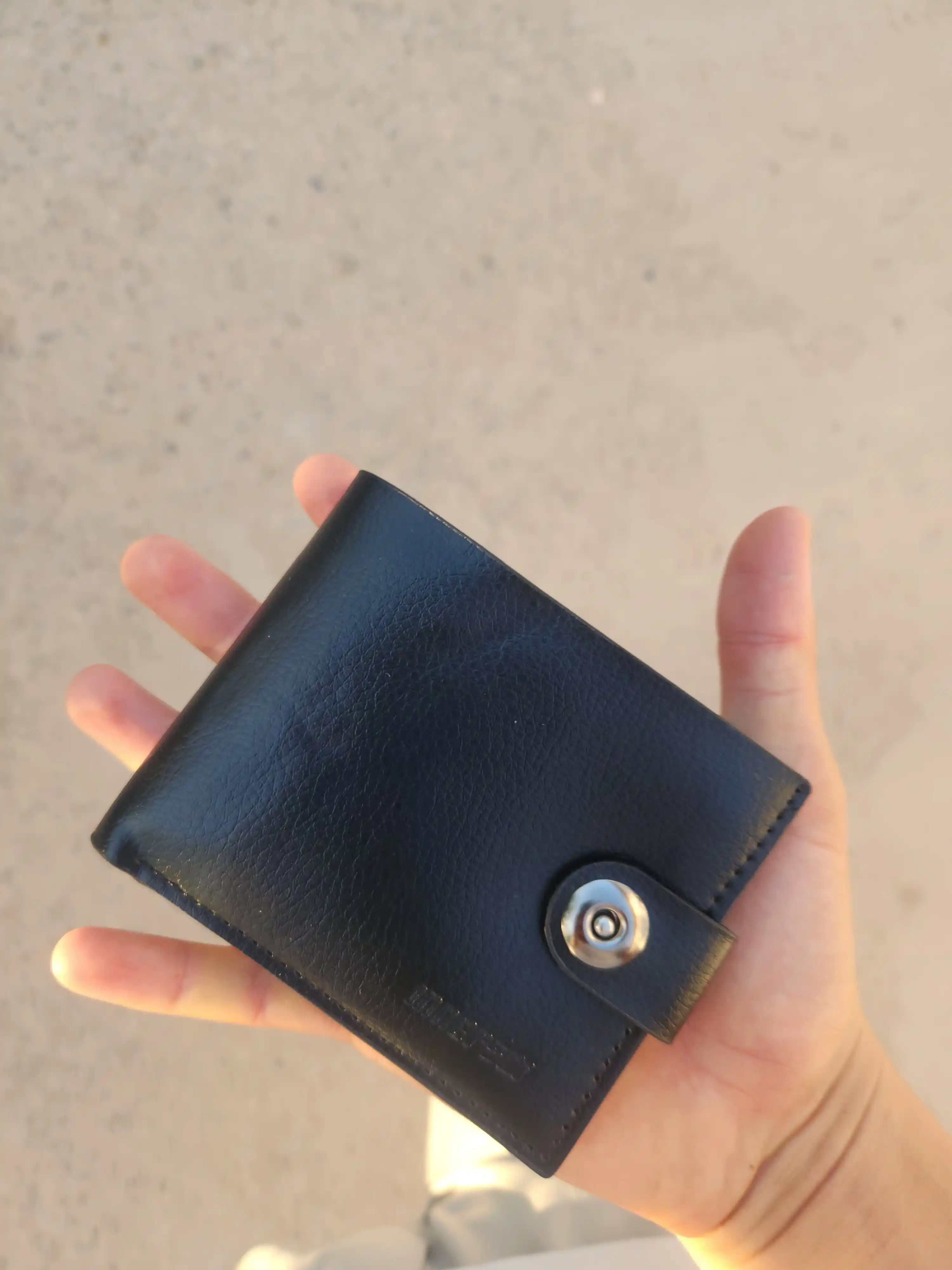 Erkaklar hamyoni, portmone, tugmali qulflash eko charm kashelek, o'lcham 12 * 10 sm