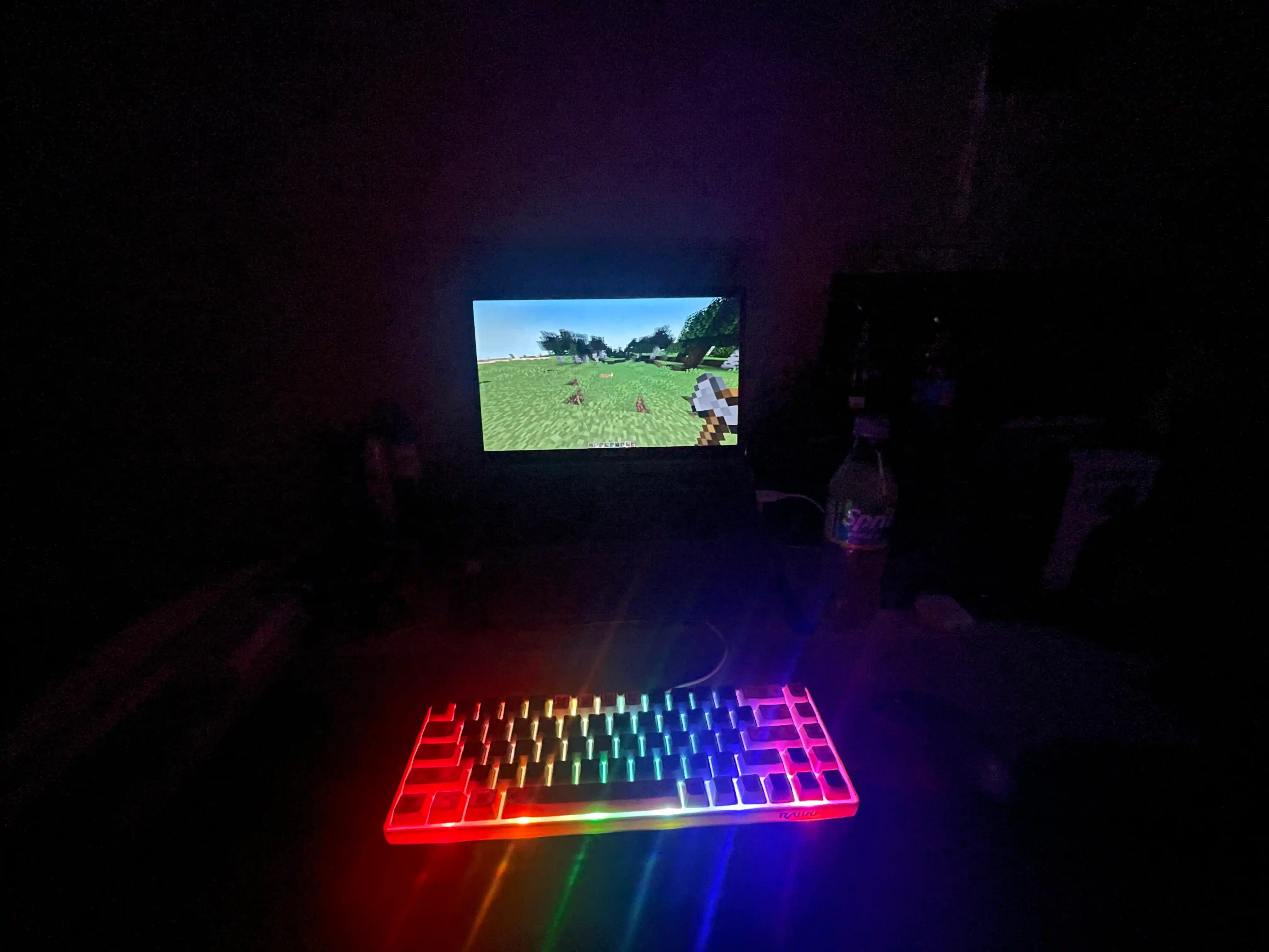 RGB klaviatura, simli, simsiz, mexanik variantlar, klaviatura + sichqoncha to‘plami