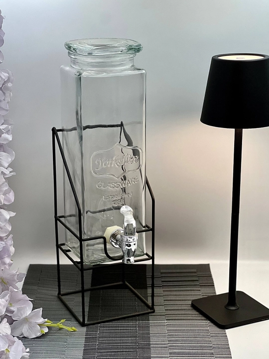 Kompot idishi kranli, metall taglikli shisha ichimlik dispenseri