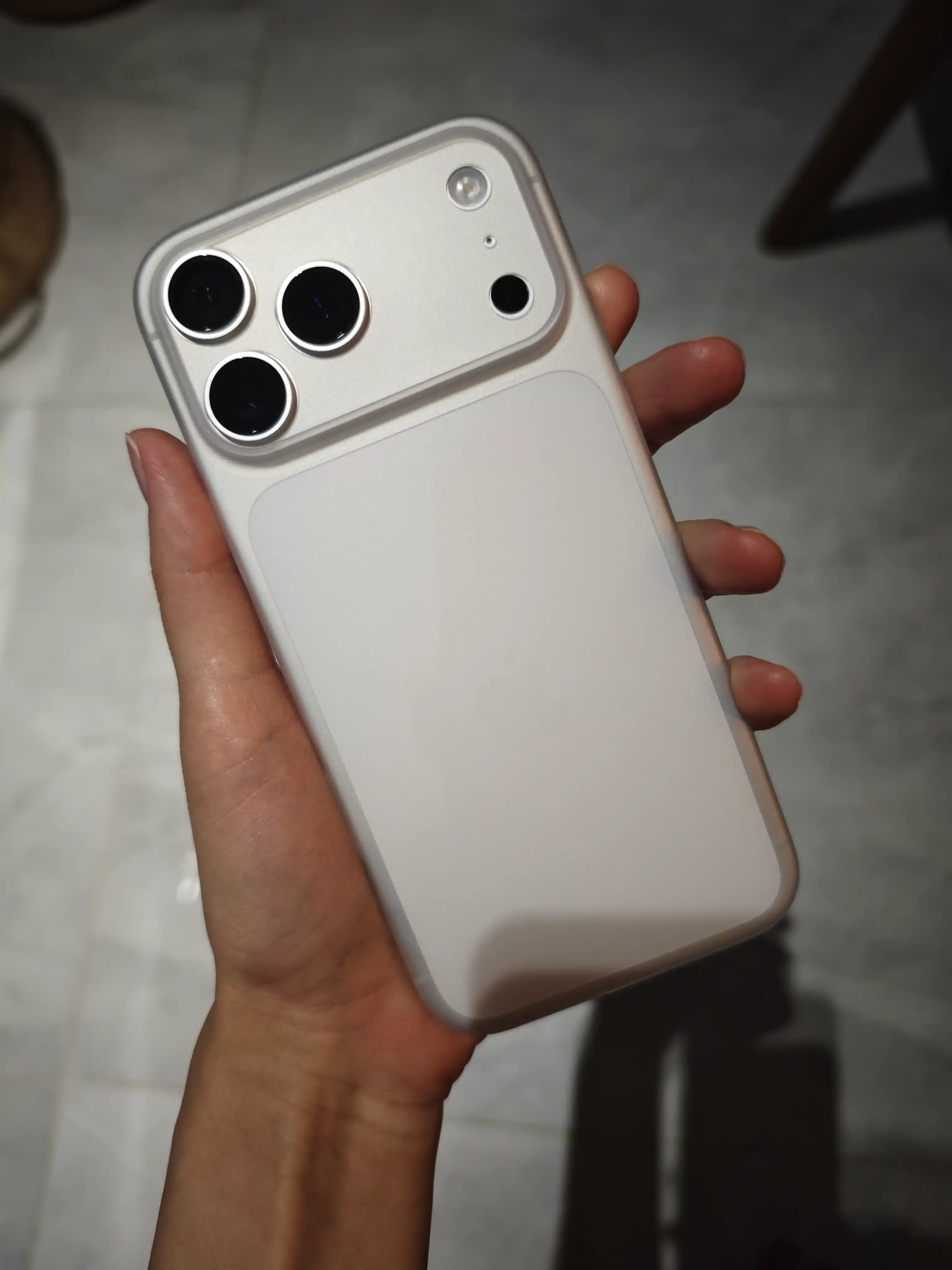 K-Doo Air Skin g'ilofi iPhone 11/12/13/14/15/16/17/Air/Pro/Pro Max uchun, ultra yupqa
