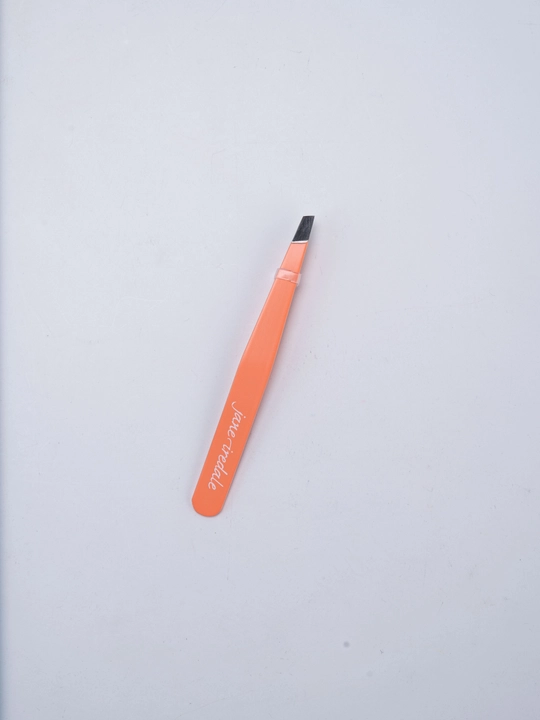 Jane Iredale qosh uchun professional qiya pinset