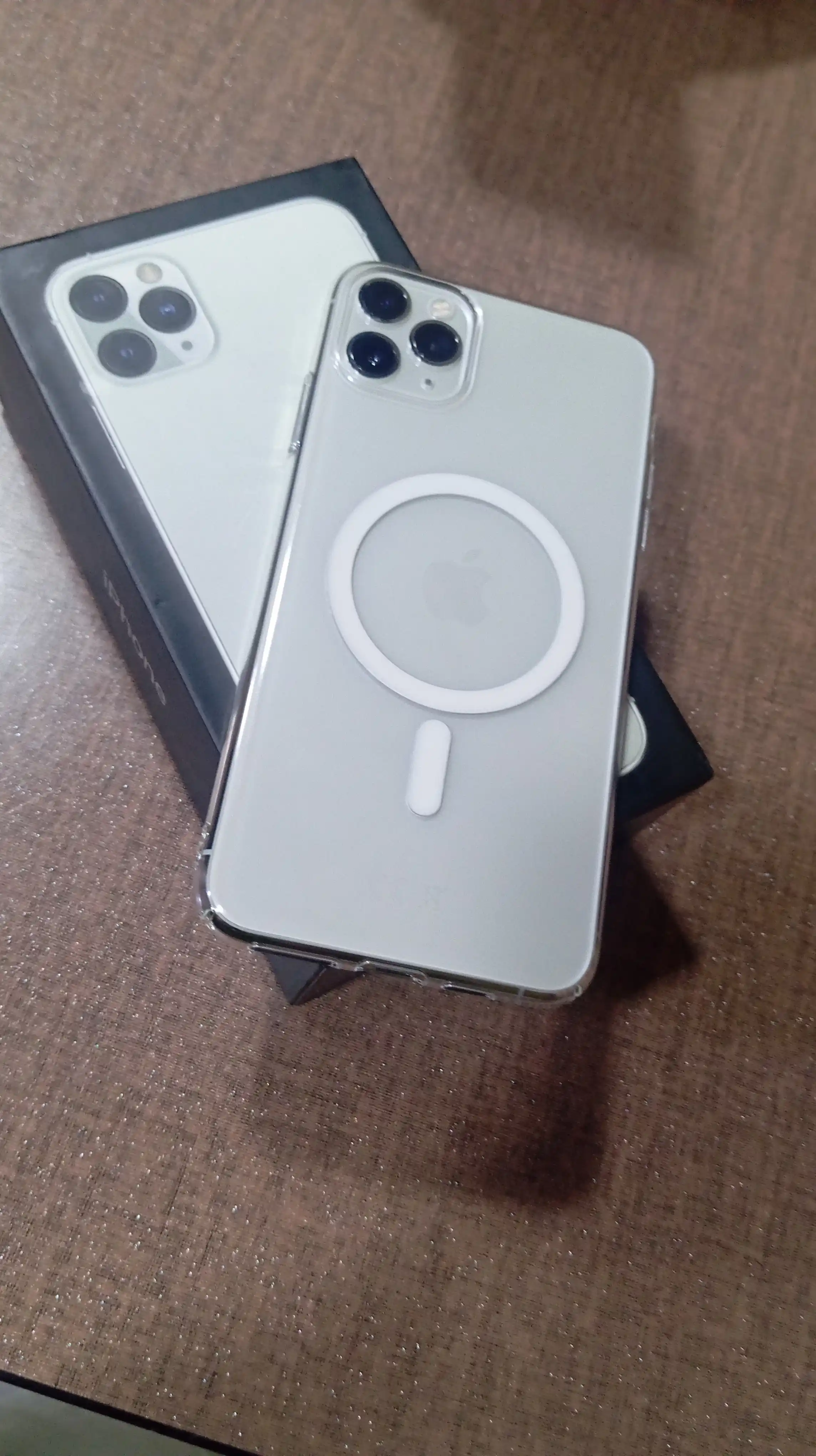 Apple iPhone 11 Pro Max, SIM+eSIM, UZIMEI-зарегистрирован