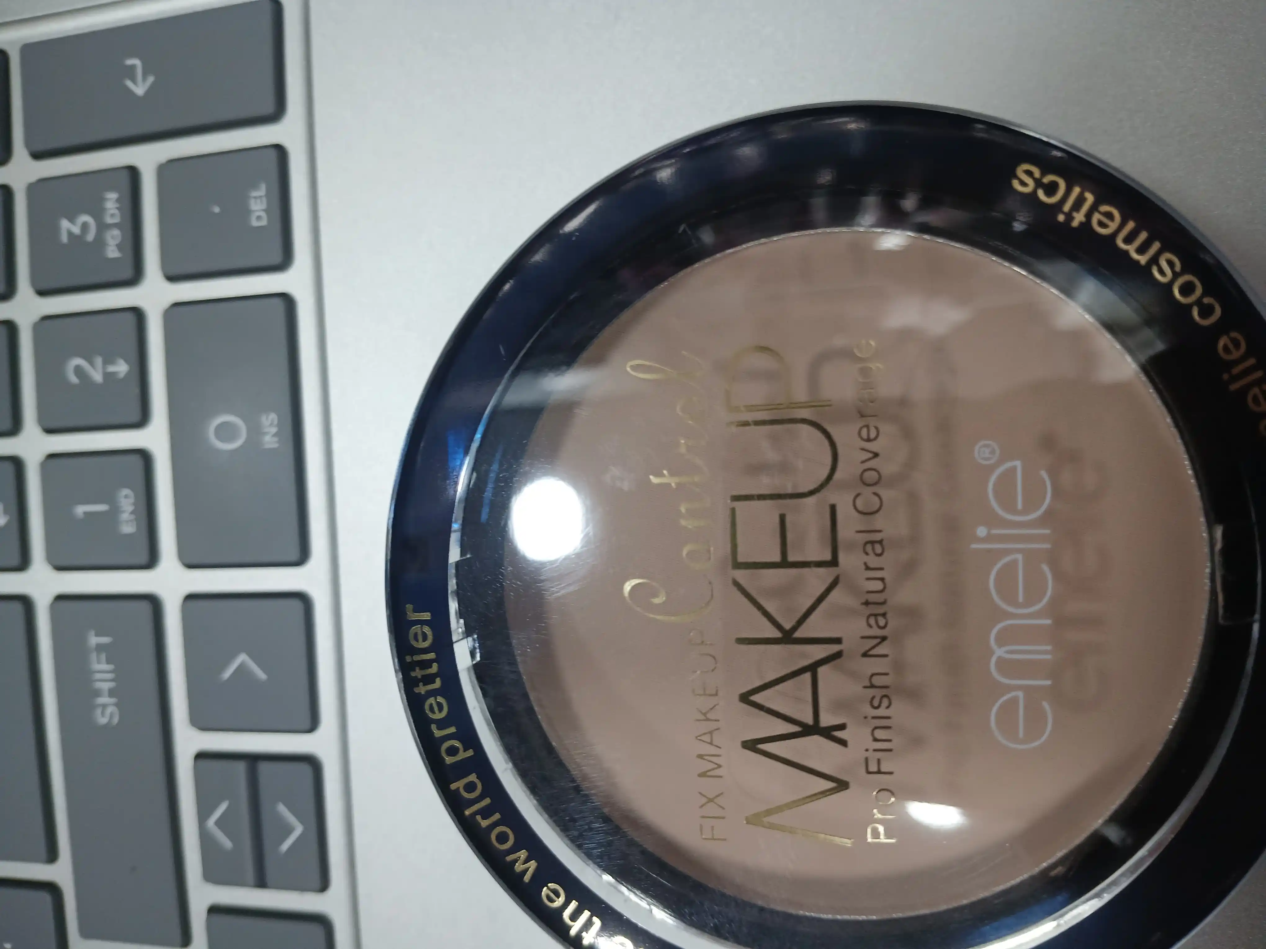 Пудра для лица Nuobeier SPF 20 / Emelie, прессованная, матовый эффект