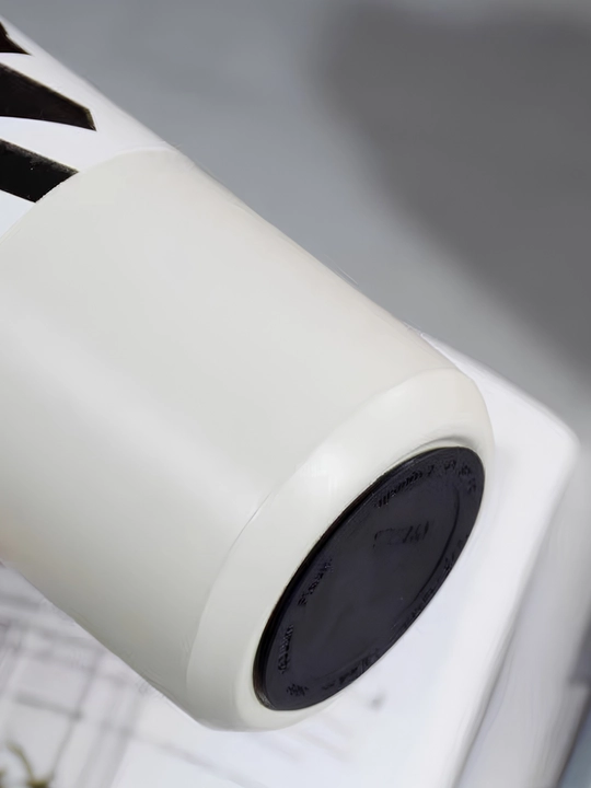 Termos suv uchun sport va sayohat, issiq-sovuq saqlaydi, 550 ml, zanglamas po'lat