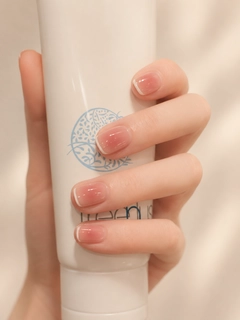 Кораллово-розовый
