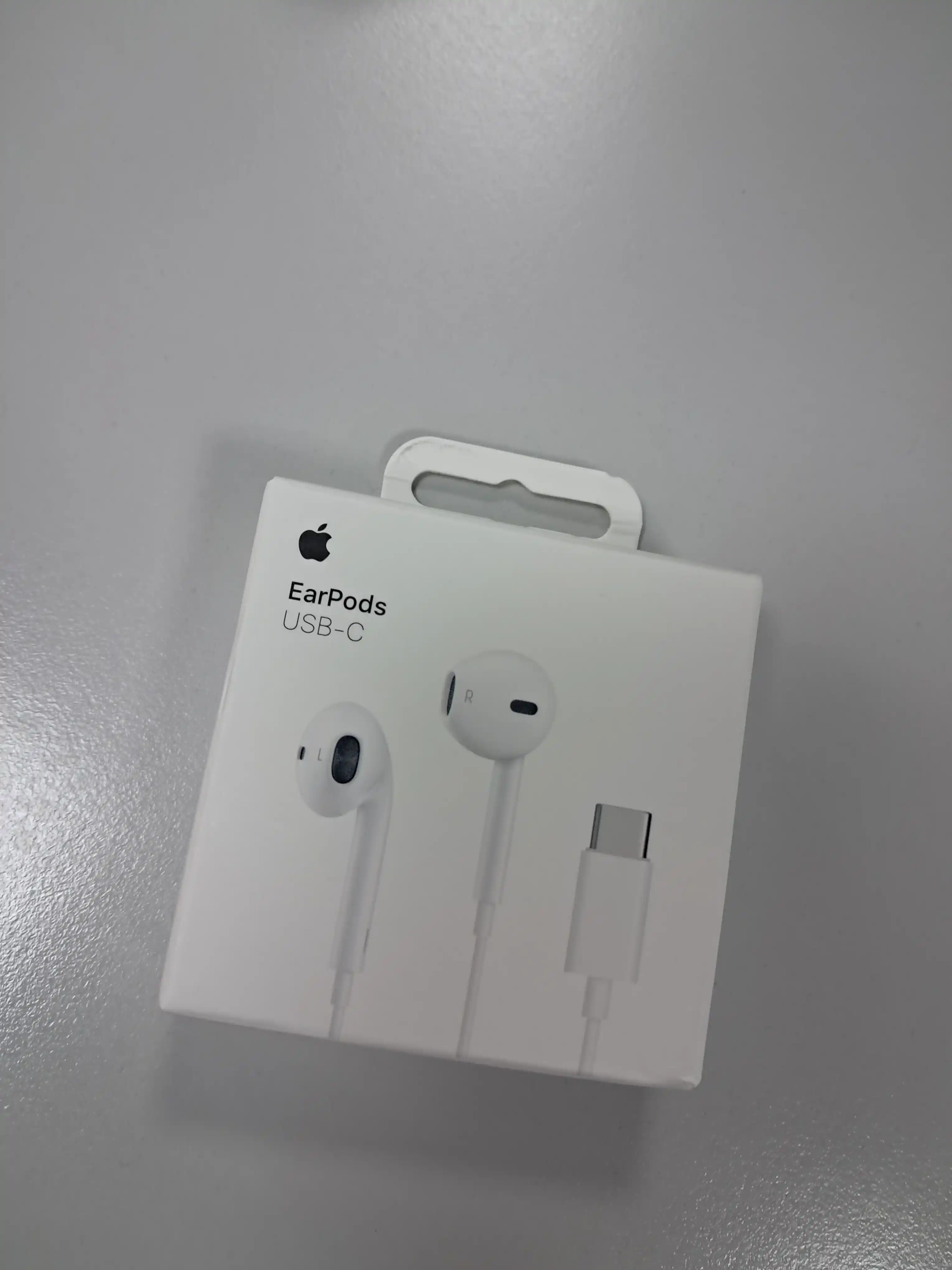 Apple EarPods ORG Lightning / USB-C — проводные наушники с микрофоном и пультом управления
