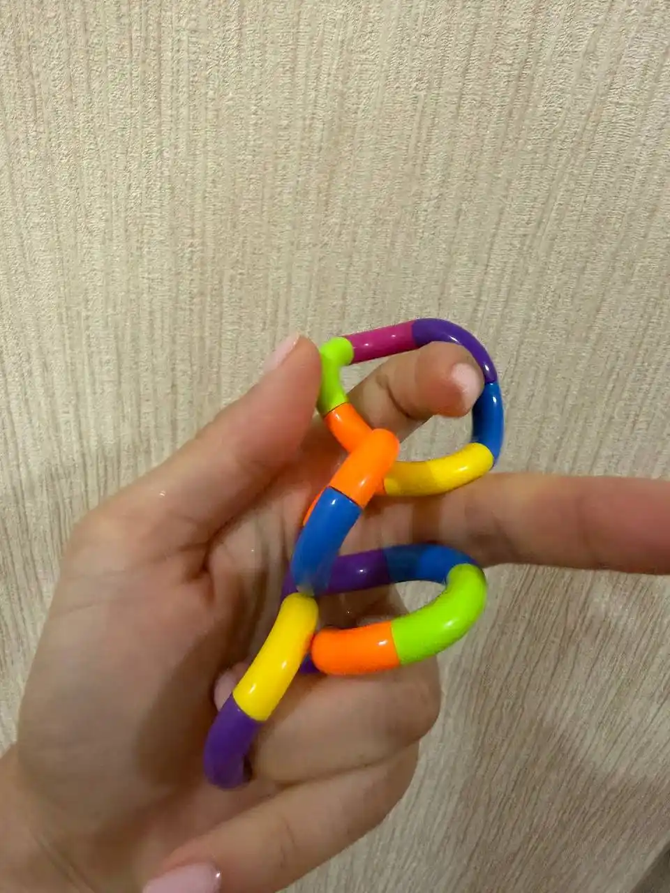 Tangle Twist stressga qarshi