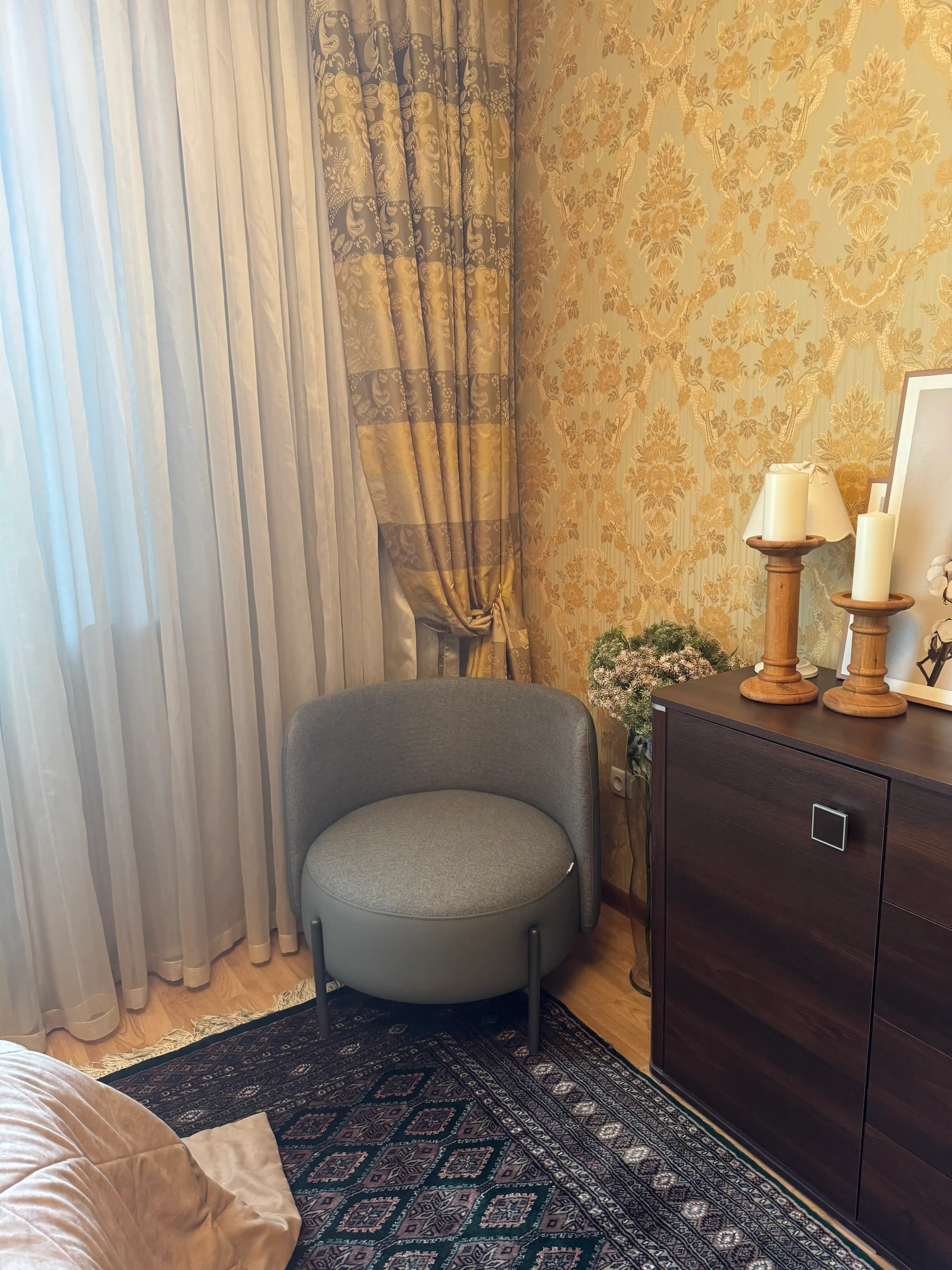 Кресло AIKO Comfy, мягкое, для дома и офиса, букле, стальной каркас, нагрузка 150 кг