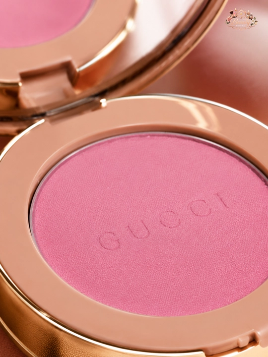 Румяна для лица и глаз, нежно-розовый оттенок, Gucci Blush de Beauté 07 True Pink, 5,5 г