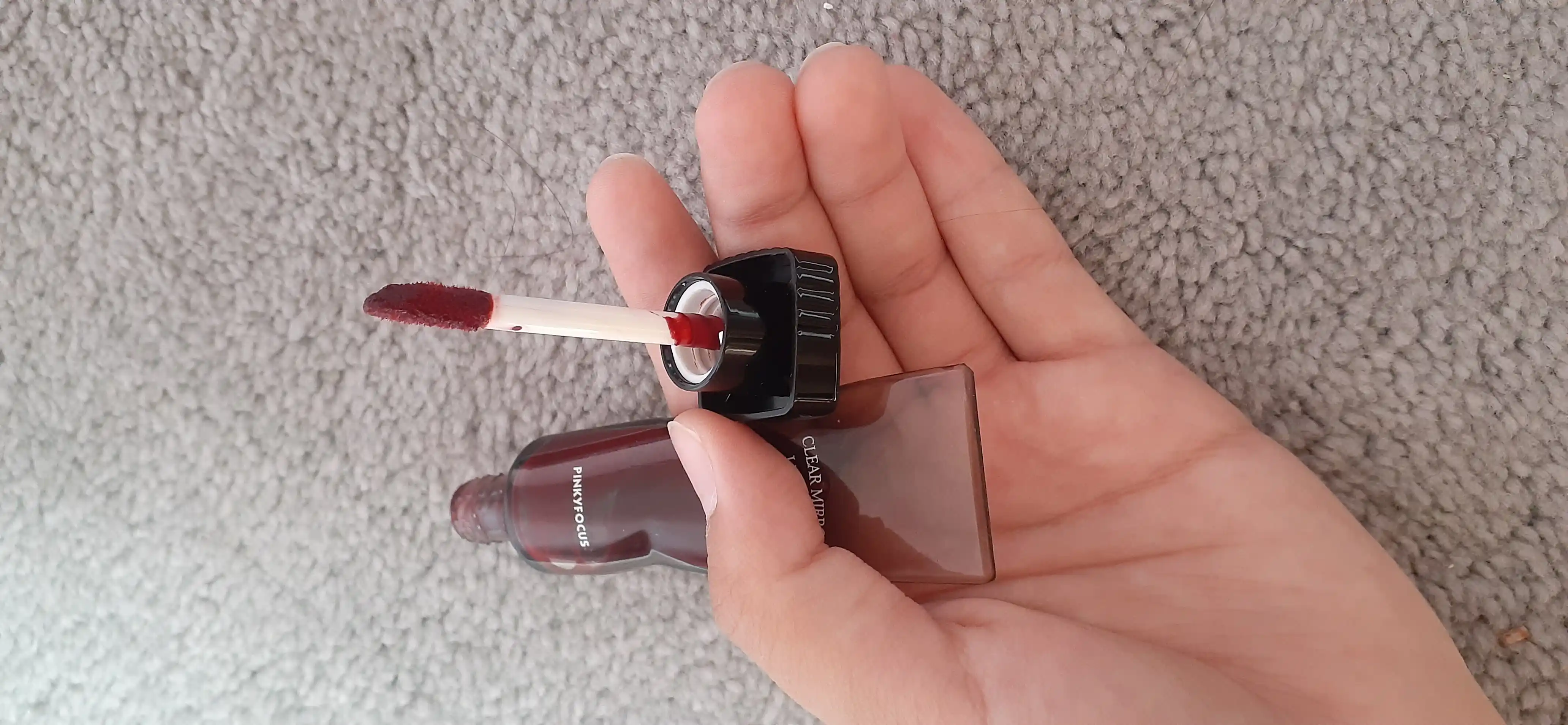 Lab uchun suyuq lab bo‘yog‘i-tint, "pomada" lak effekti, ko‘zgu yaltiroq jilo, 6 xil rang