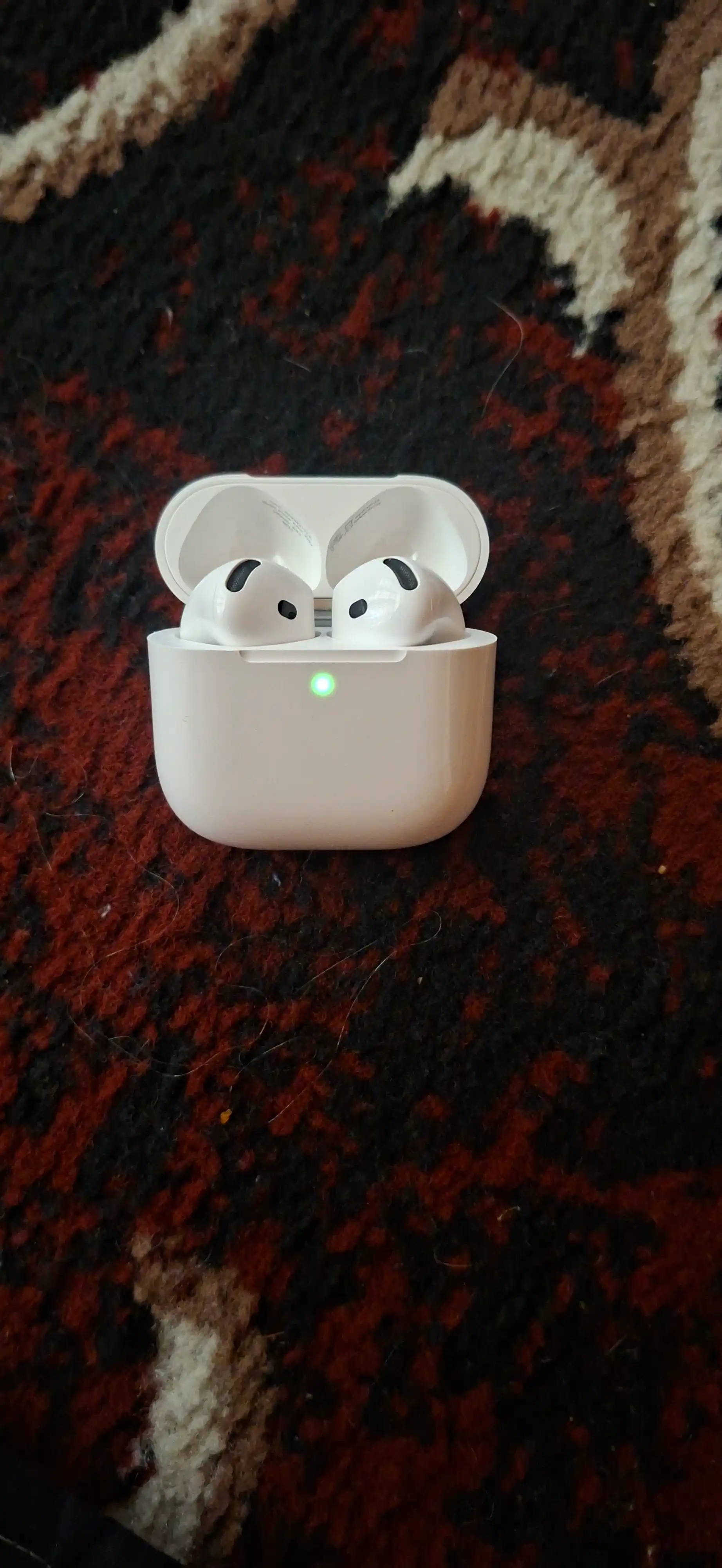 Simsiz quloqchin Pods 4 ANC bluetooth naushnik barcha smartfonlar uchun (ANC ishlaydi)