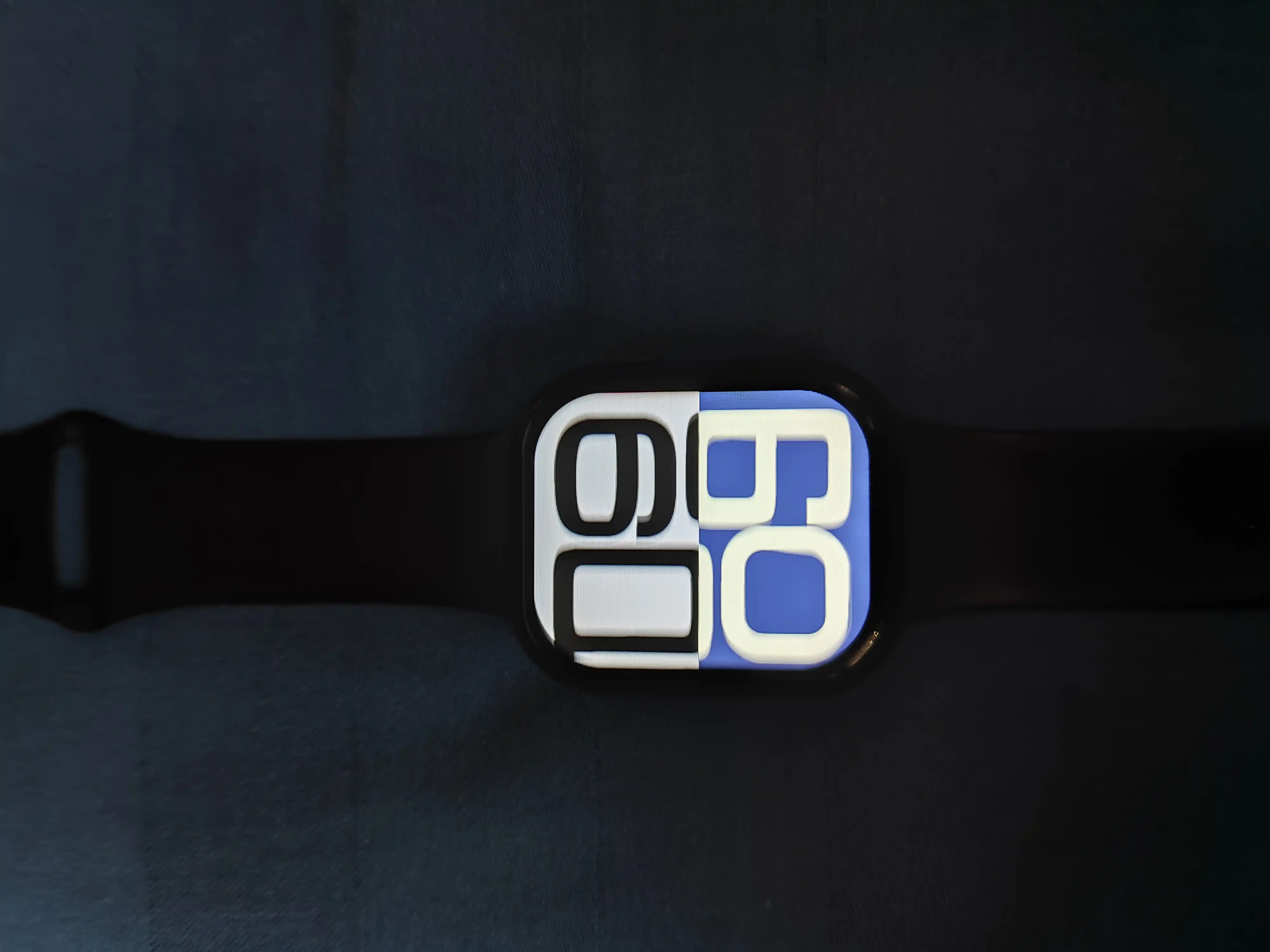 Aqlli soat, 1+1, 2 ta Smart Watch 8 va 8 ultra, 11 ta kamar va g'ilof bilan