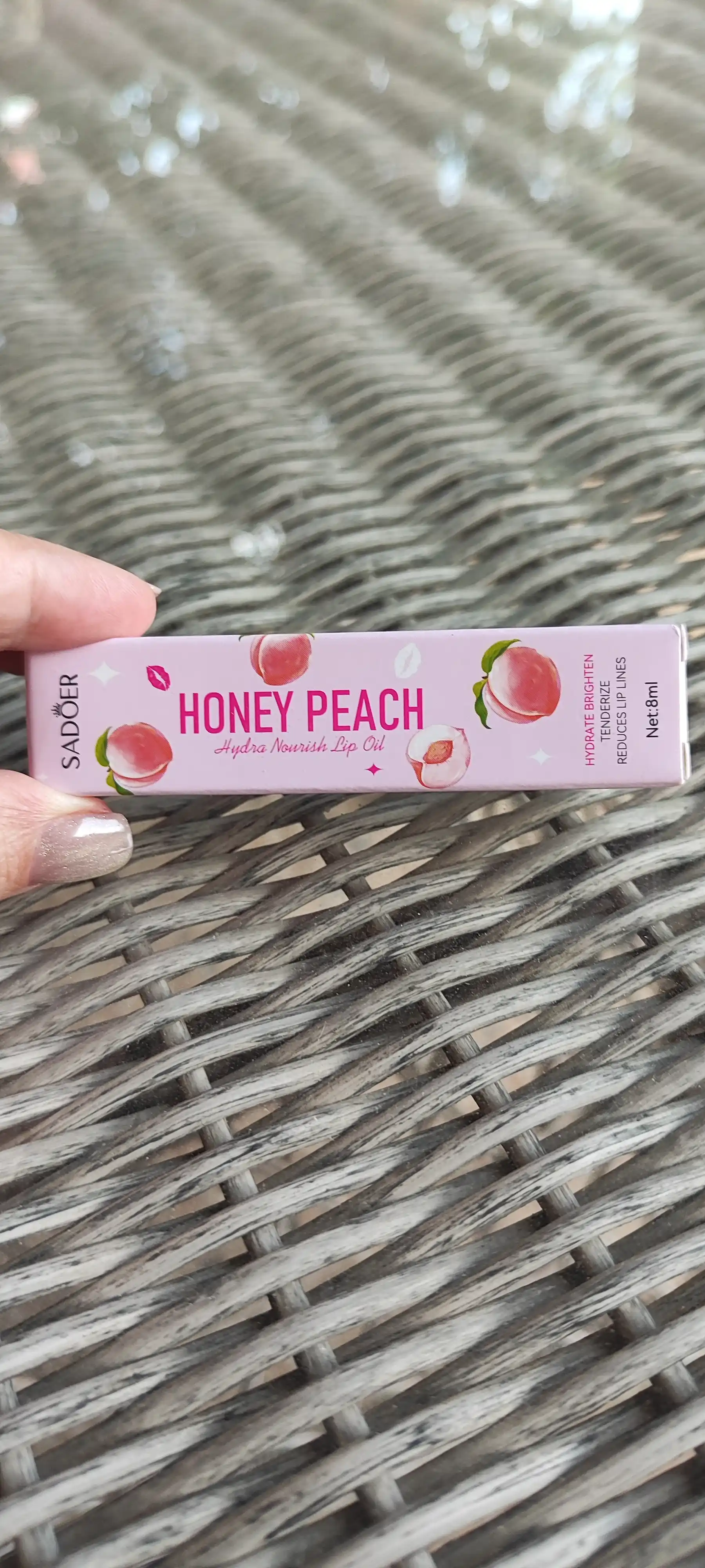 Масло бальзам для губ SADOER Fruity Lip Oil, 8 мл, увлажняющее, с фруктовыми экстрактами