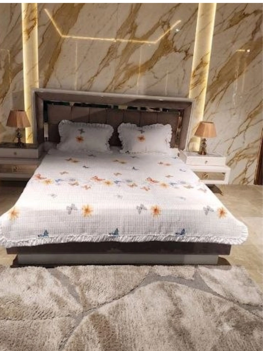 Yozgi ko'rpa to'plami 200×220 sm, yostiq jildlari bilan, yengil va qulay - 