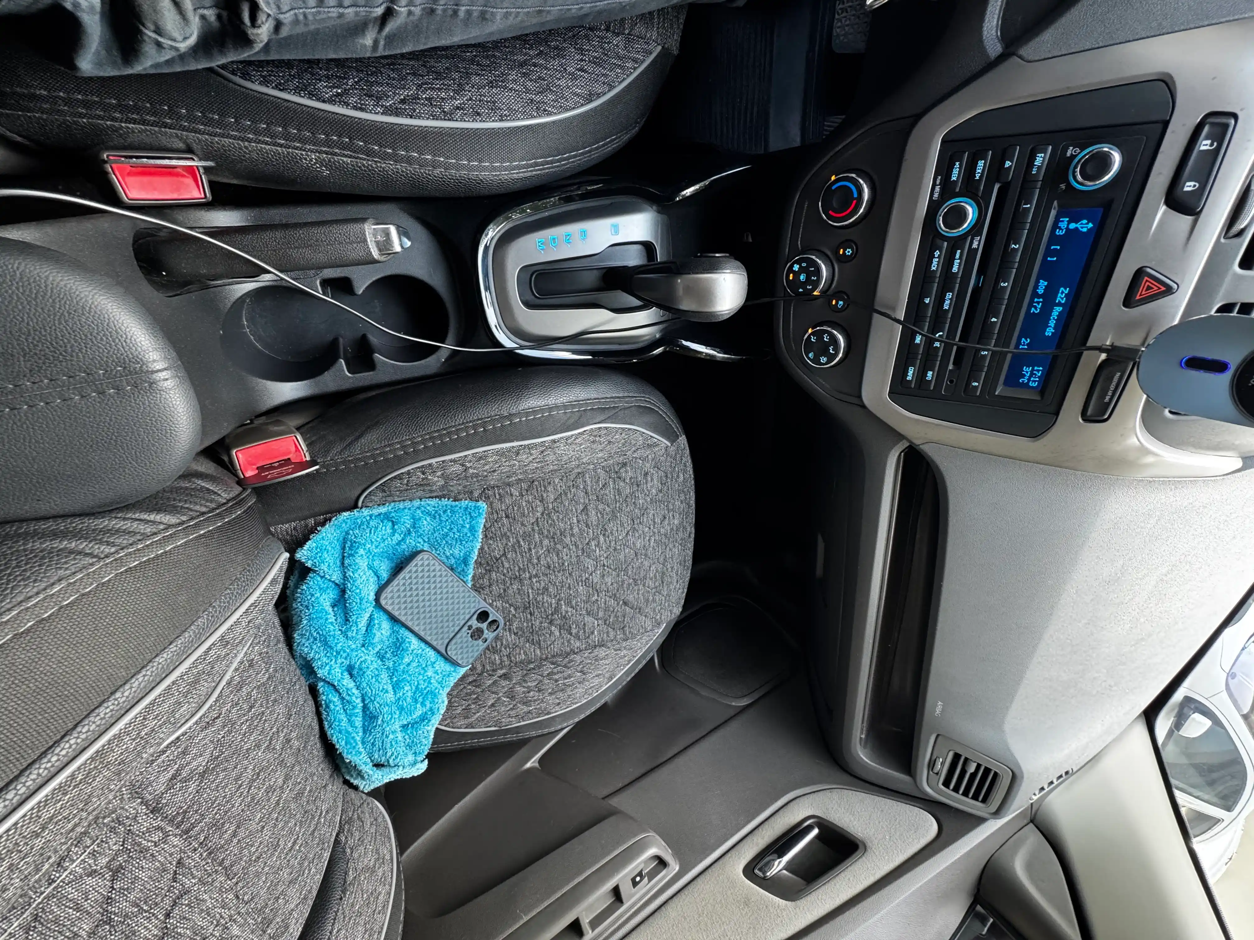 Подлокотник MS, предназначенный для автомобиля Chevrolet Cobalt