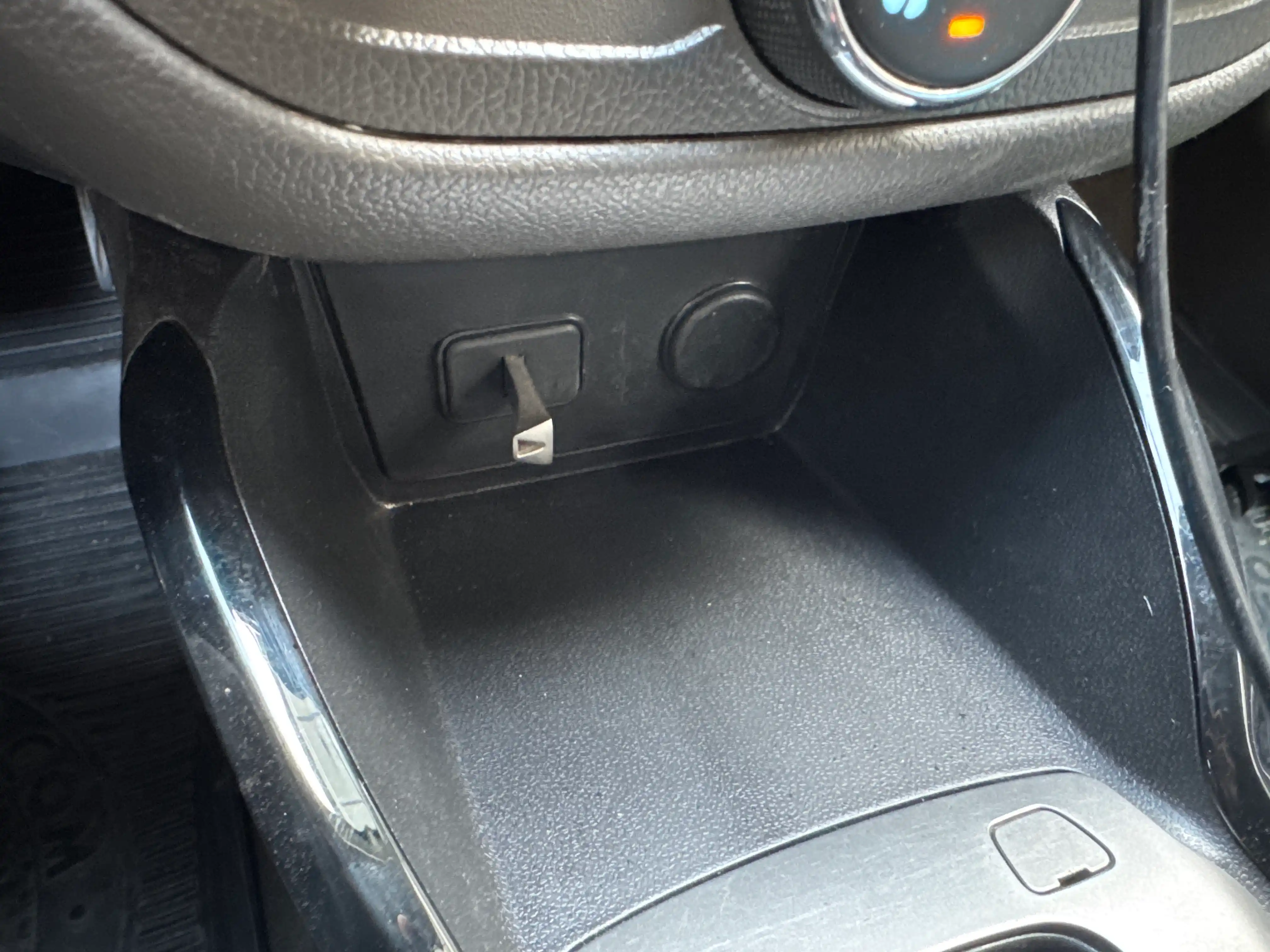 Подлокотник MS, предназначенный для автомобиля Chevrolet Cobalt