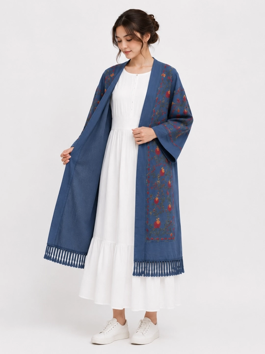 Ayollar uchun ko‘k kashtali kardigan, kimono uslub, uzun kardigan, premium, zamonaviy