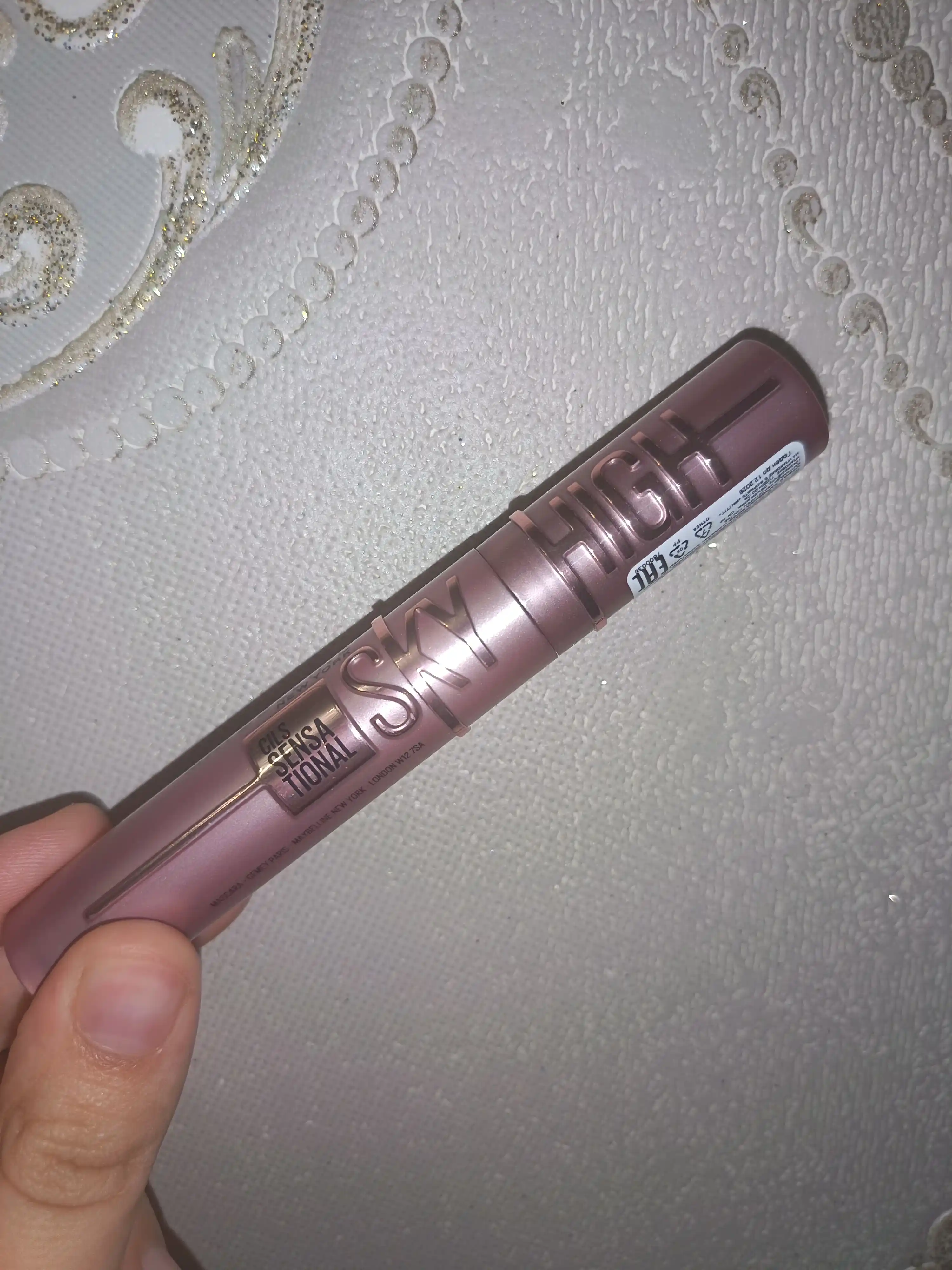 Kiprik uchun tush Maybelline New York Lash Sensational Sky High, qora rang, 9.6 ml