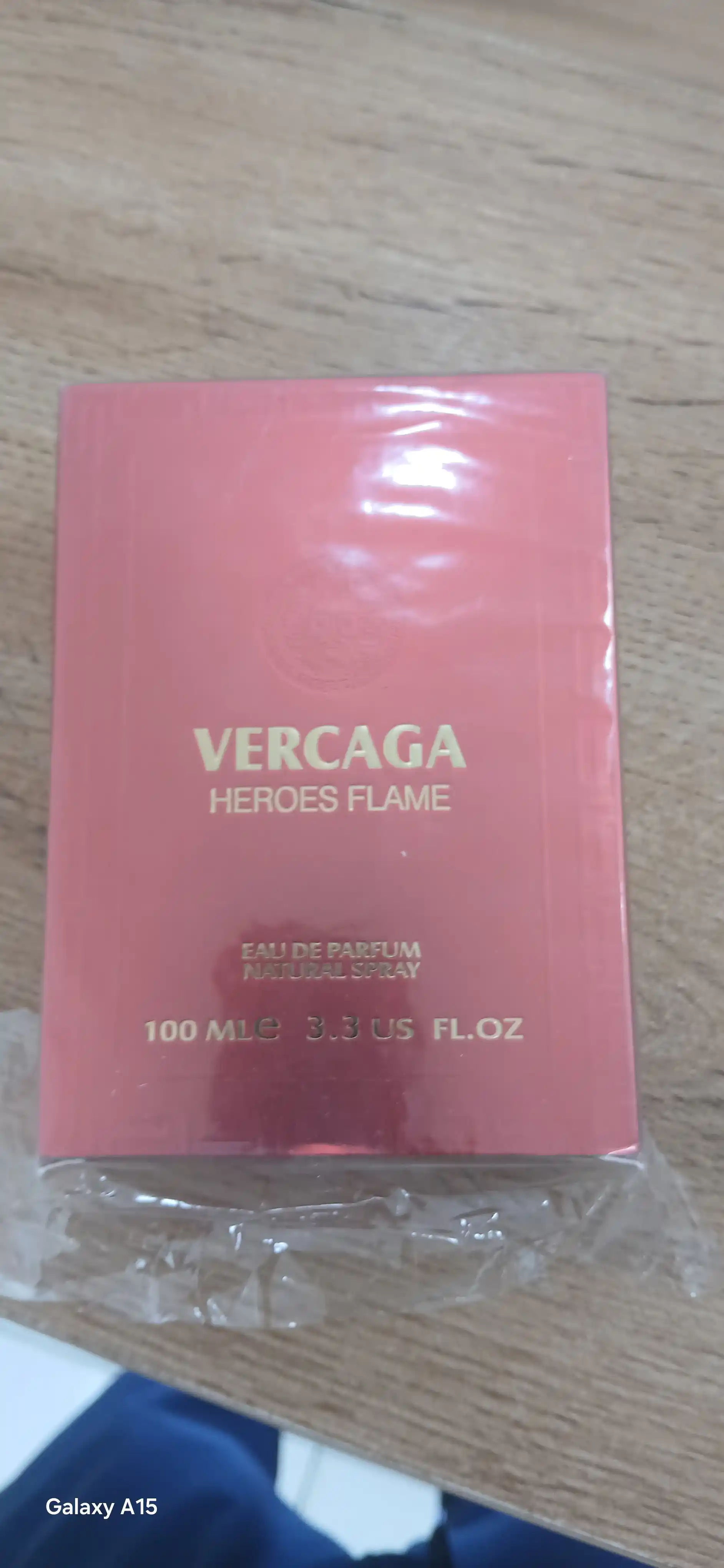 Parfyumlangan suv erkaklar uchun  Versace Eros Flame, sovg'a uchun, 100 ml