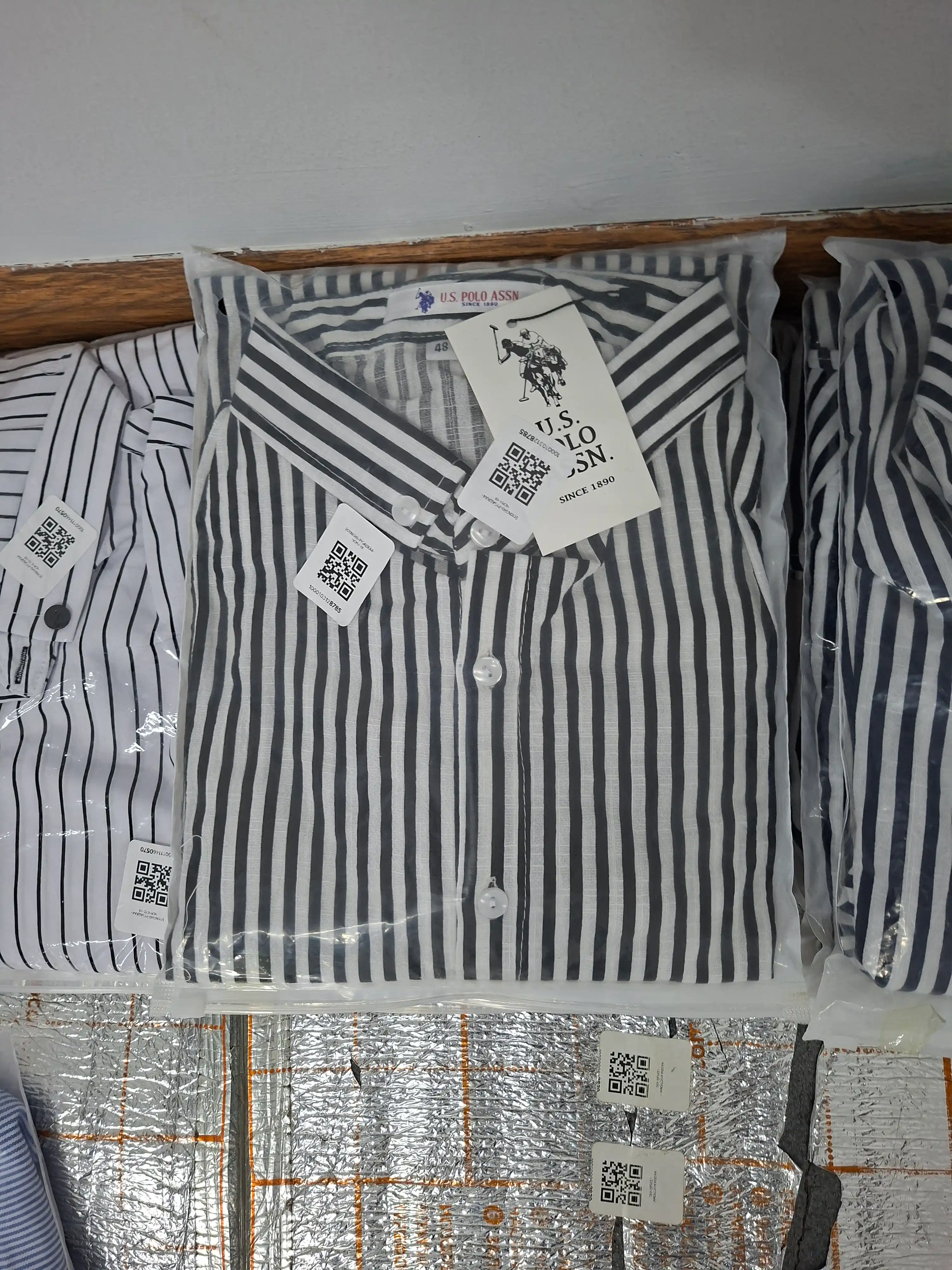 Erkaklar uchun yozgi chiziqli polo ko'ylagi, paxta, nafas oladigan va oqlangan