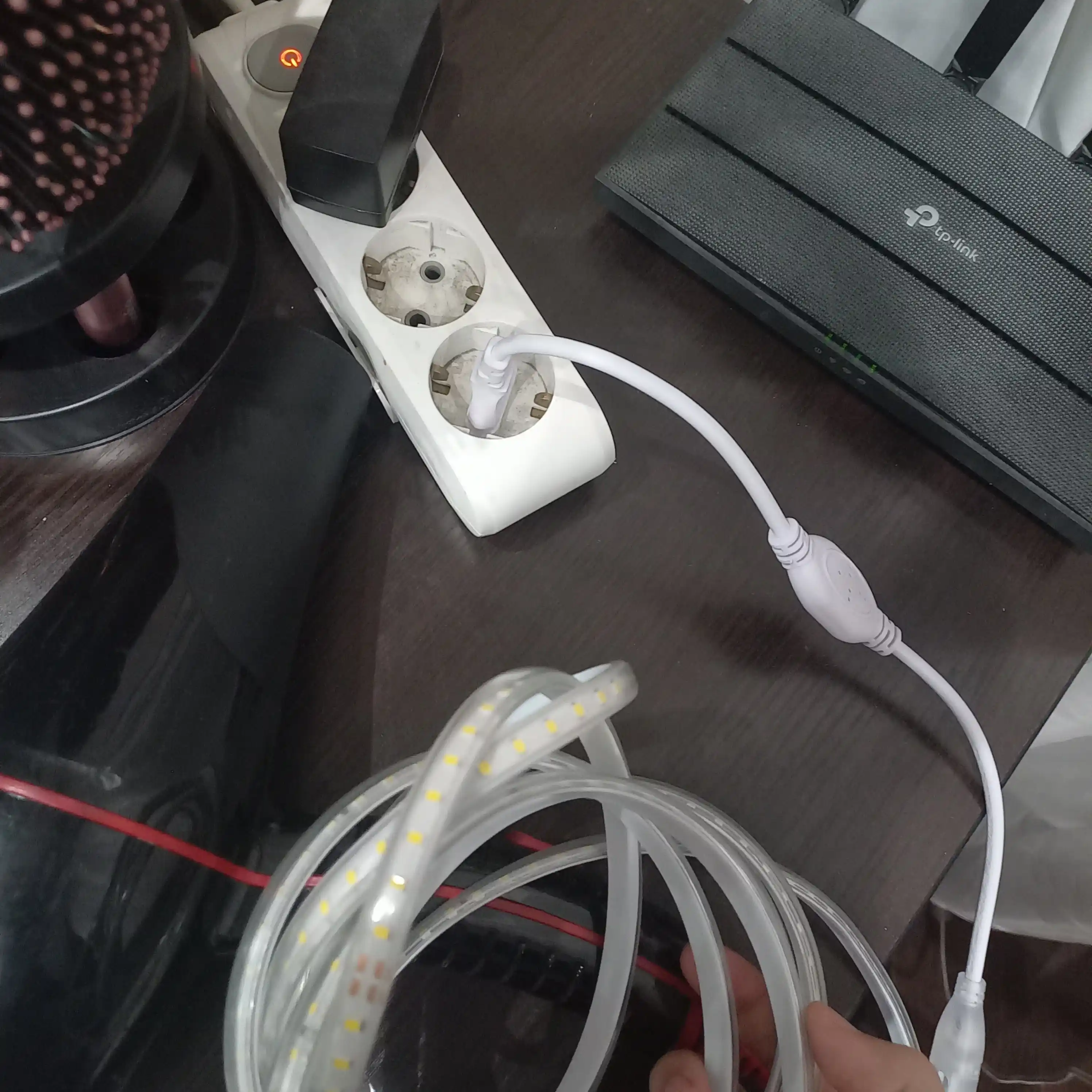 LED лента 220В SMD2835 120D IP65 влагозащищенная резка 10см 3000K 4000K 6500K с вилкой