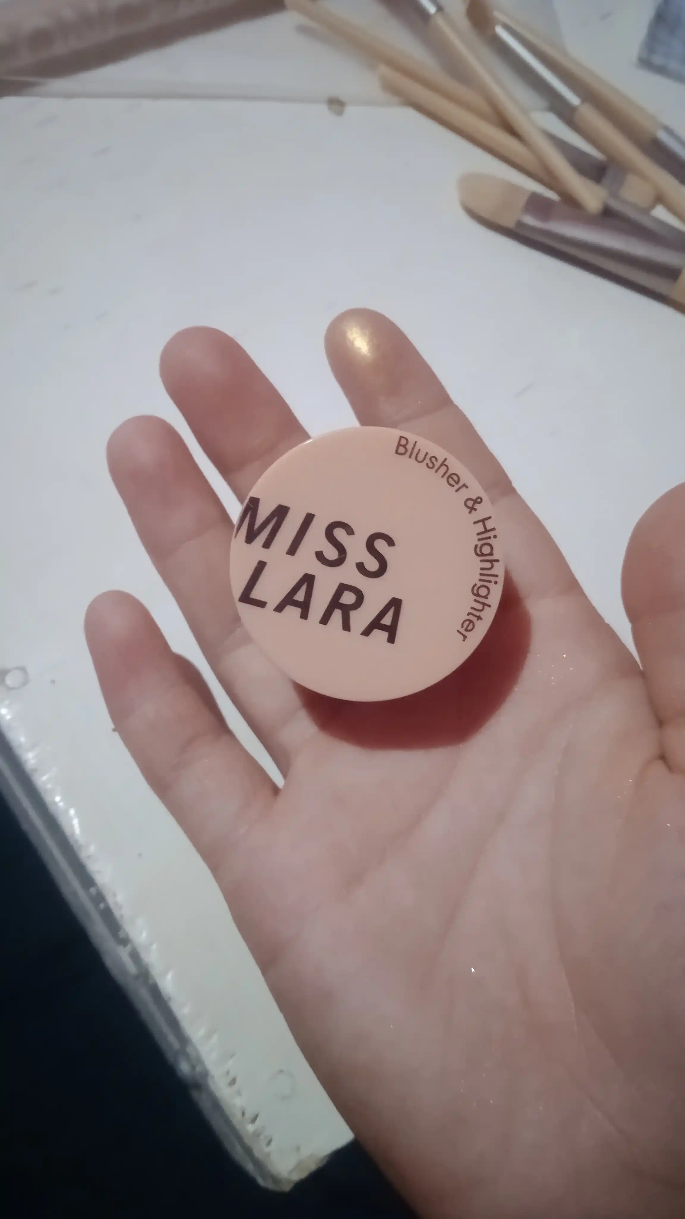 Haylayter, rumyana, qosh soyalari, 3 tasi 1 da, pardoz uchun paletka, Miss Lara