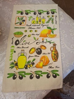 Желтый