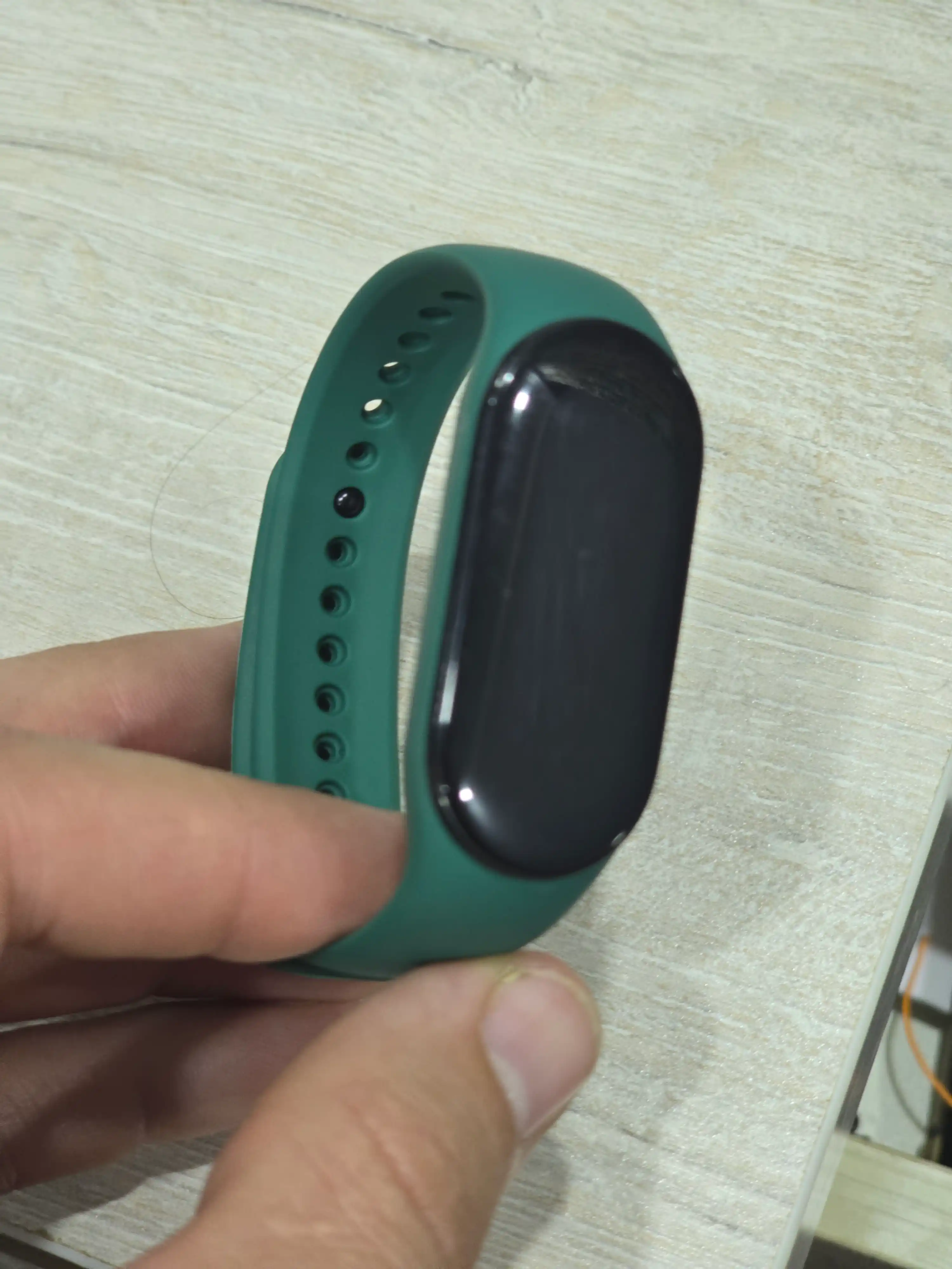 Xiaomi Mi Band 5, 6, 7 uchun silikon tasma
