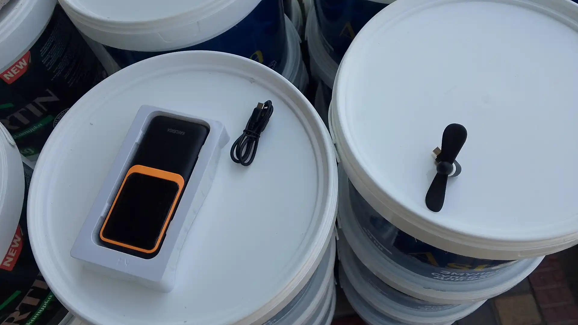 Power bank 10000/20000 mAh, tashqi akkumulyator