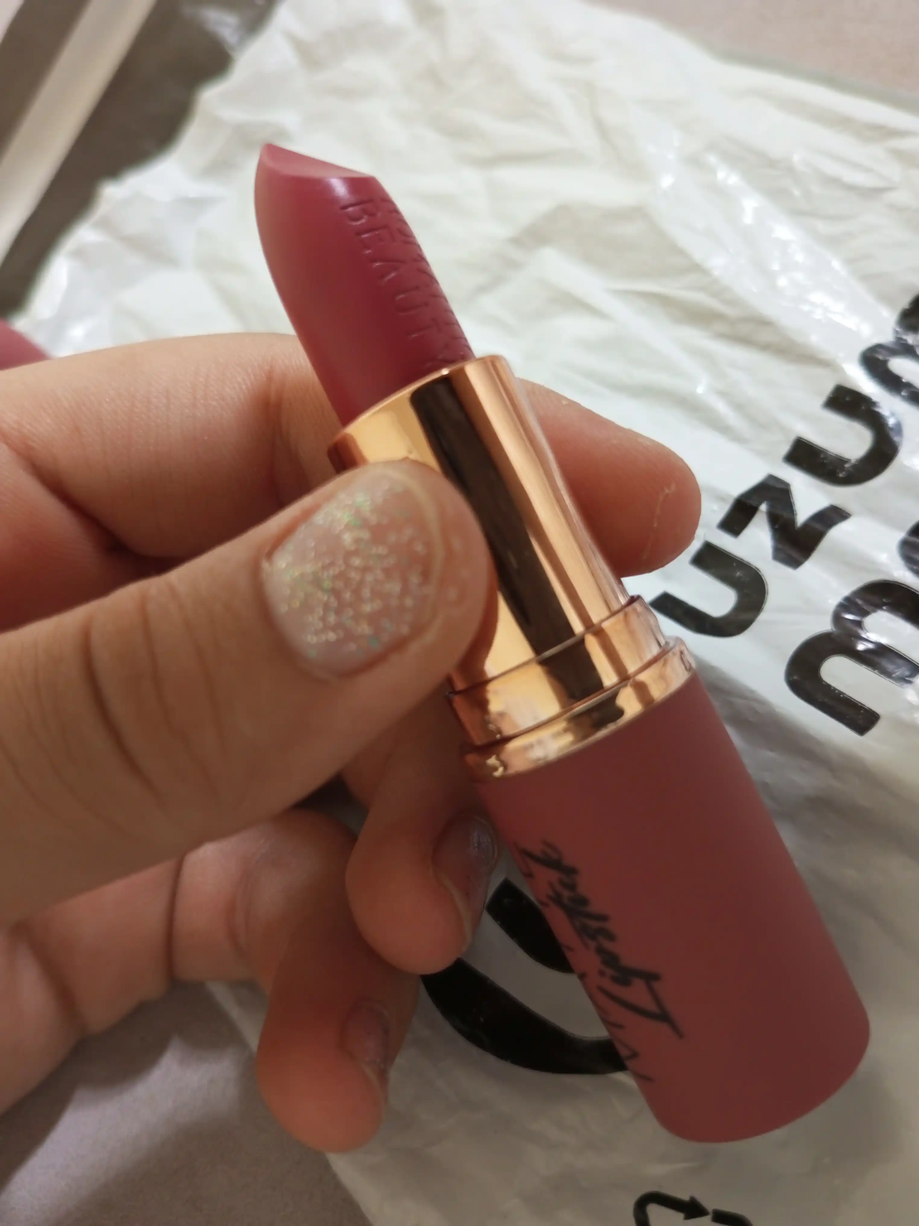 Матовая помада для губ Romantic Beauty нюдовые оттенки