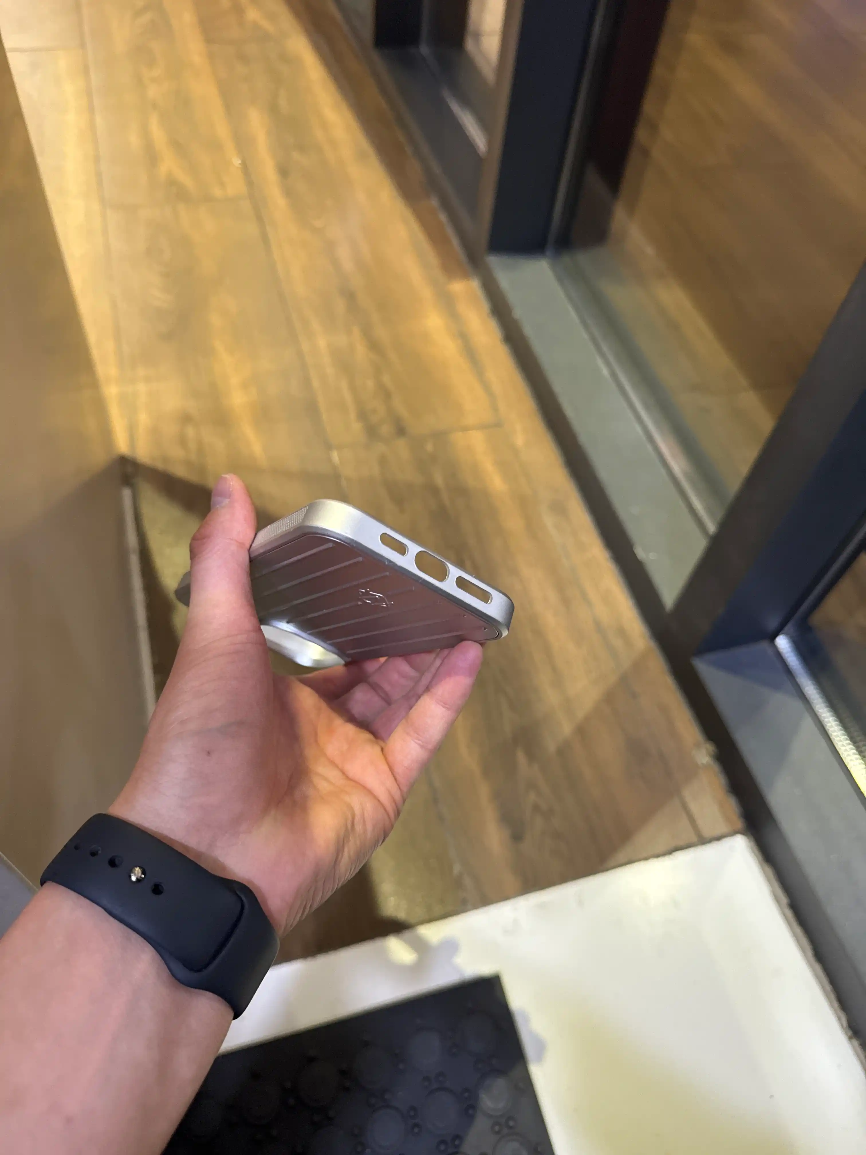 RIMOWA Chexol iPhone 14, 15, 16, 17, Pro, Max, Plus, Air, rangli