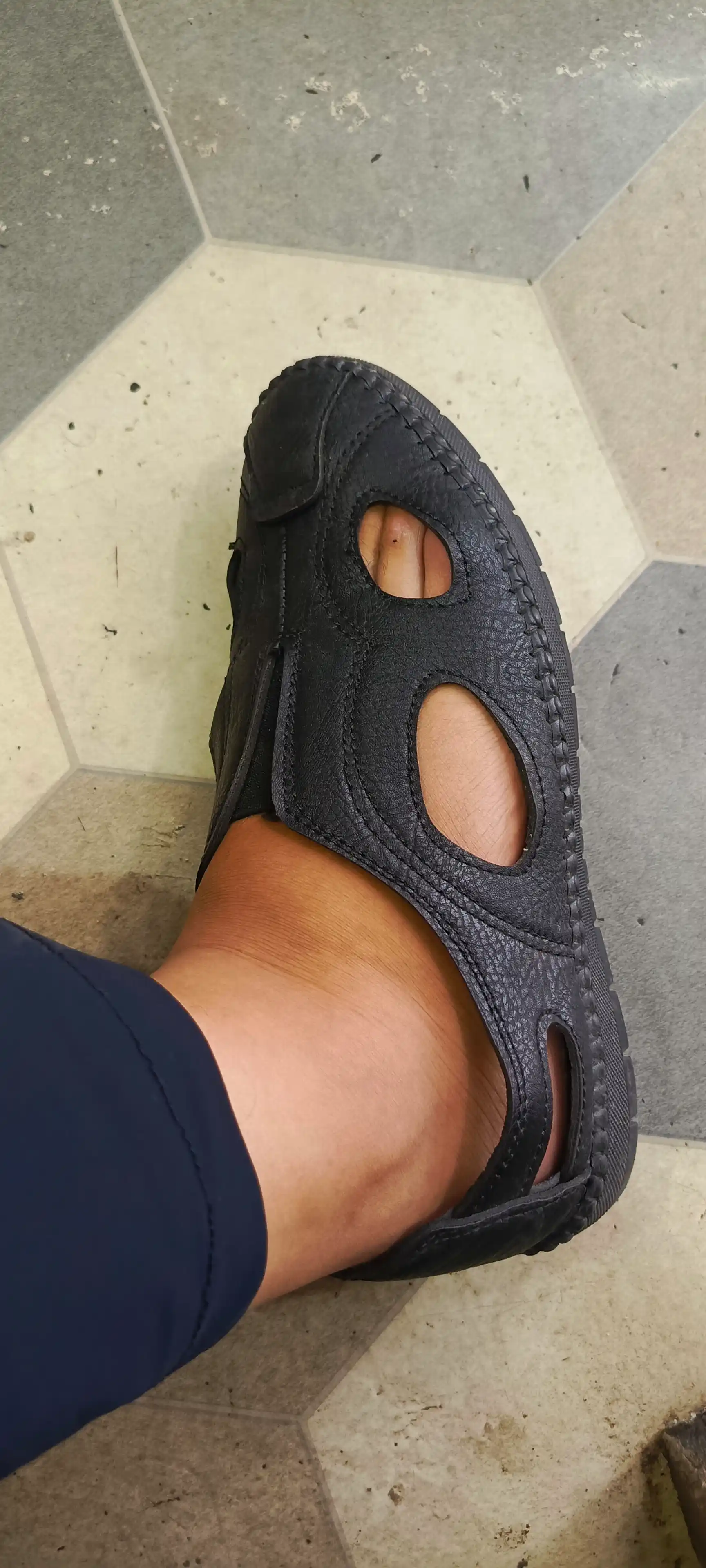 Erkaklar poyabzali, yozgi va kuzgi sandallar, nafas oluvchi, yozga mos, o‘lchamlari 40-44