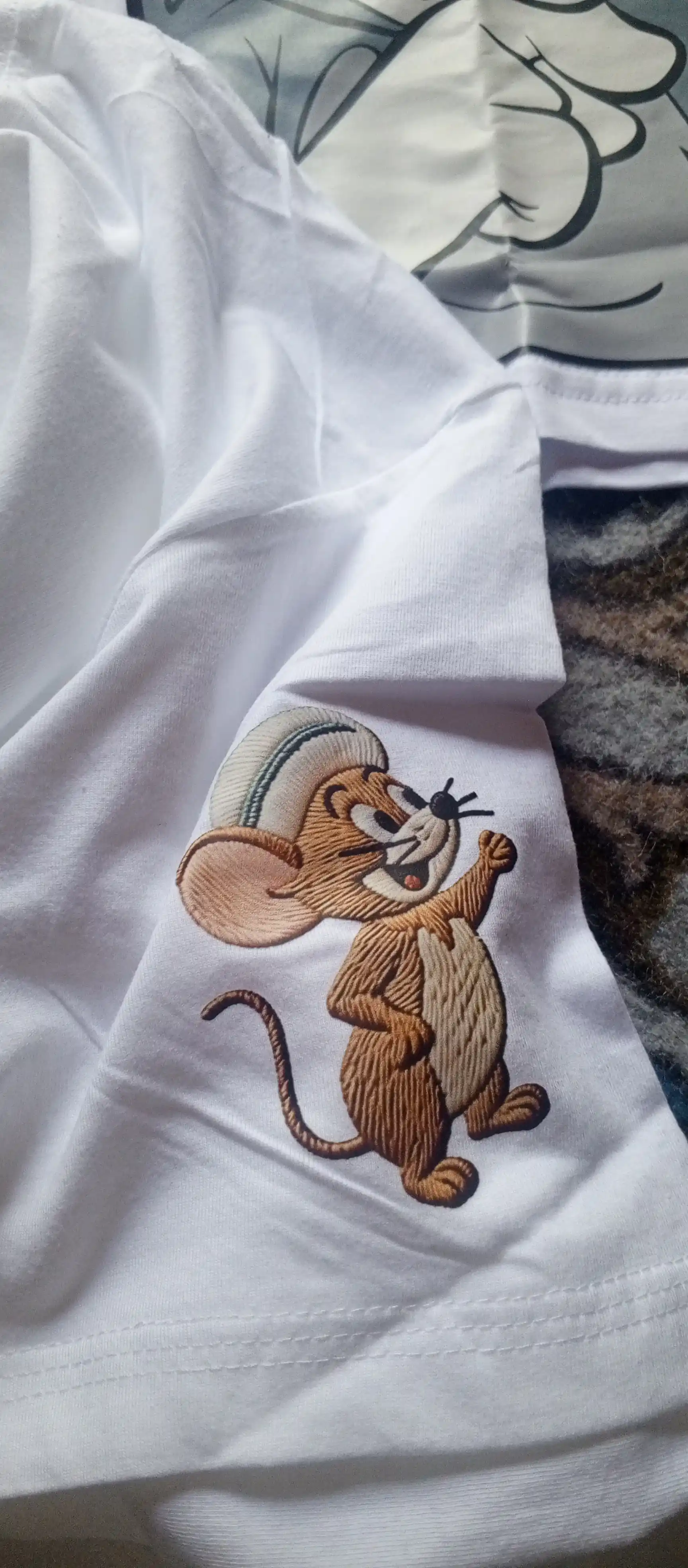 Ayollar futbolkasi, katta o‘lchamli — Tom and Jerry printli oversize, 95% paxtali