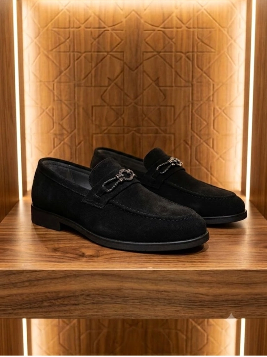 Elegant va qulay qora zamsh loferlar
