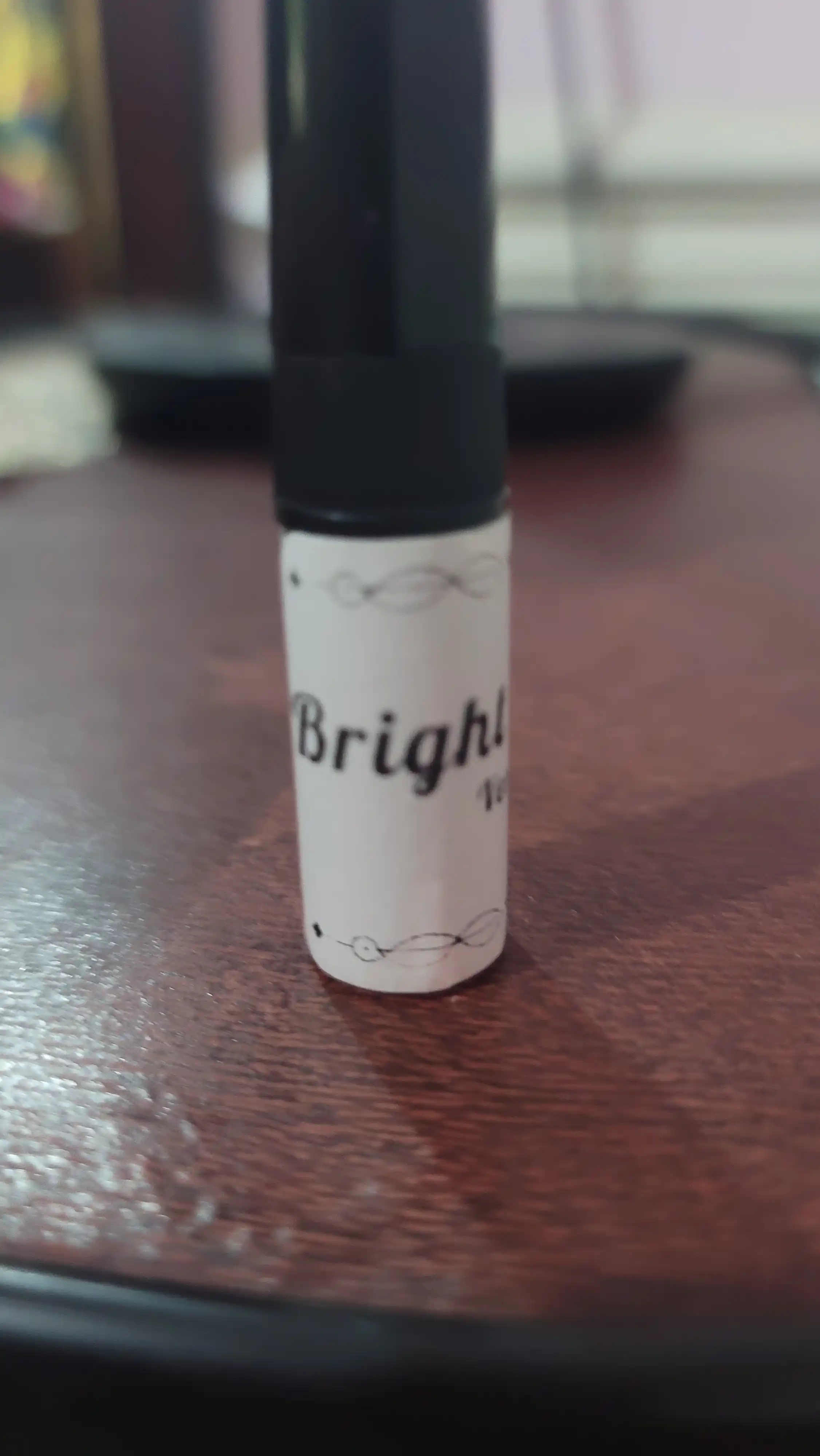 Versace Bright Crystal — Nafislik va Yorqin Ayollik Ifodasi