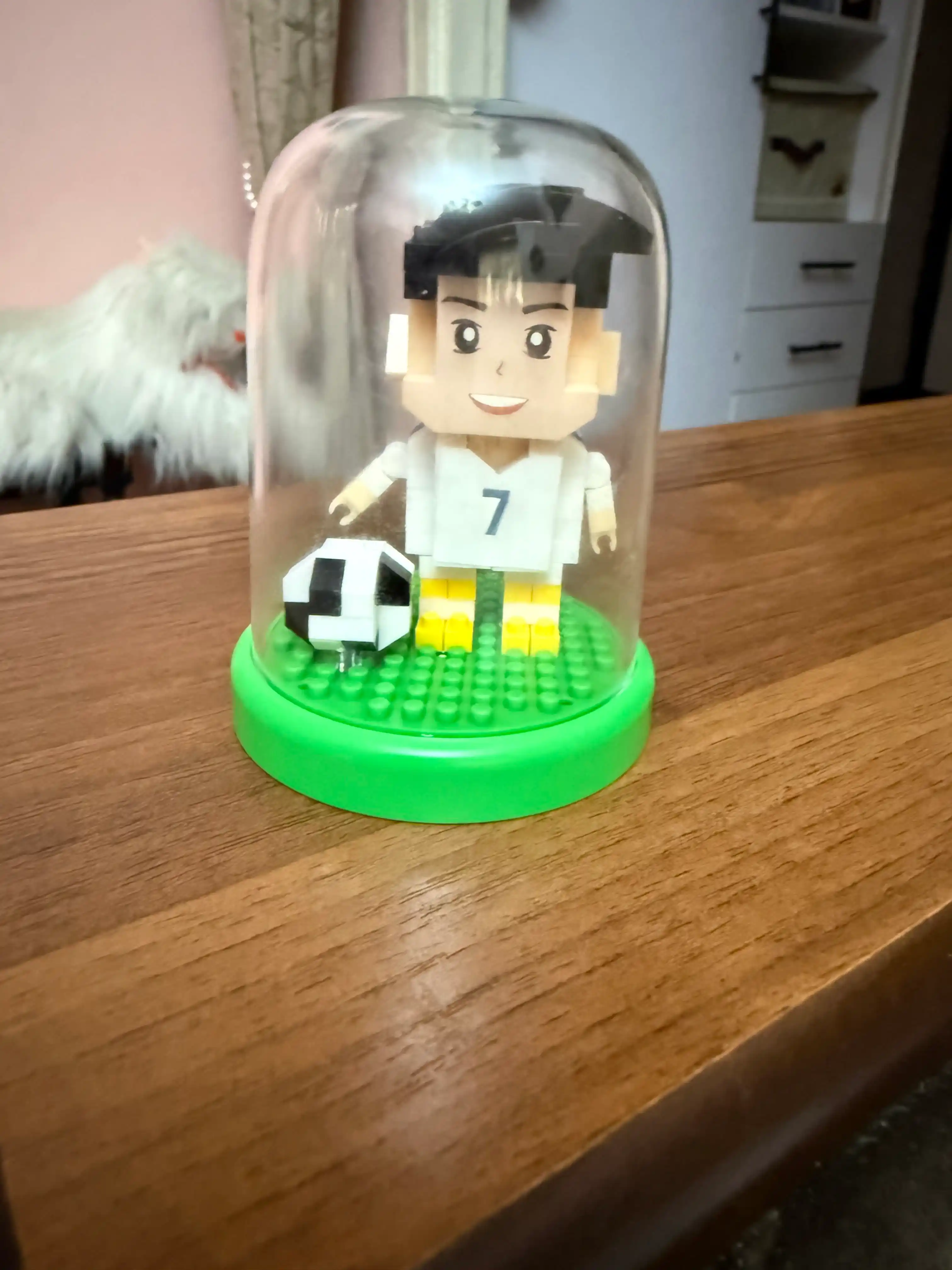To‘p, taglik va shaffof gumbazli FIDGO "Futbolchi" figurali konstruktori