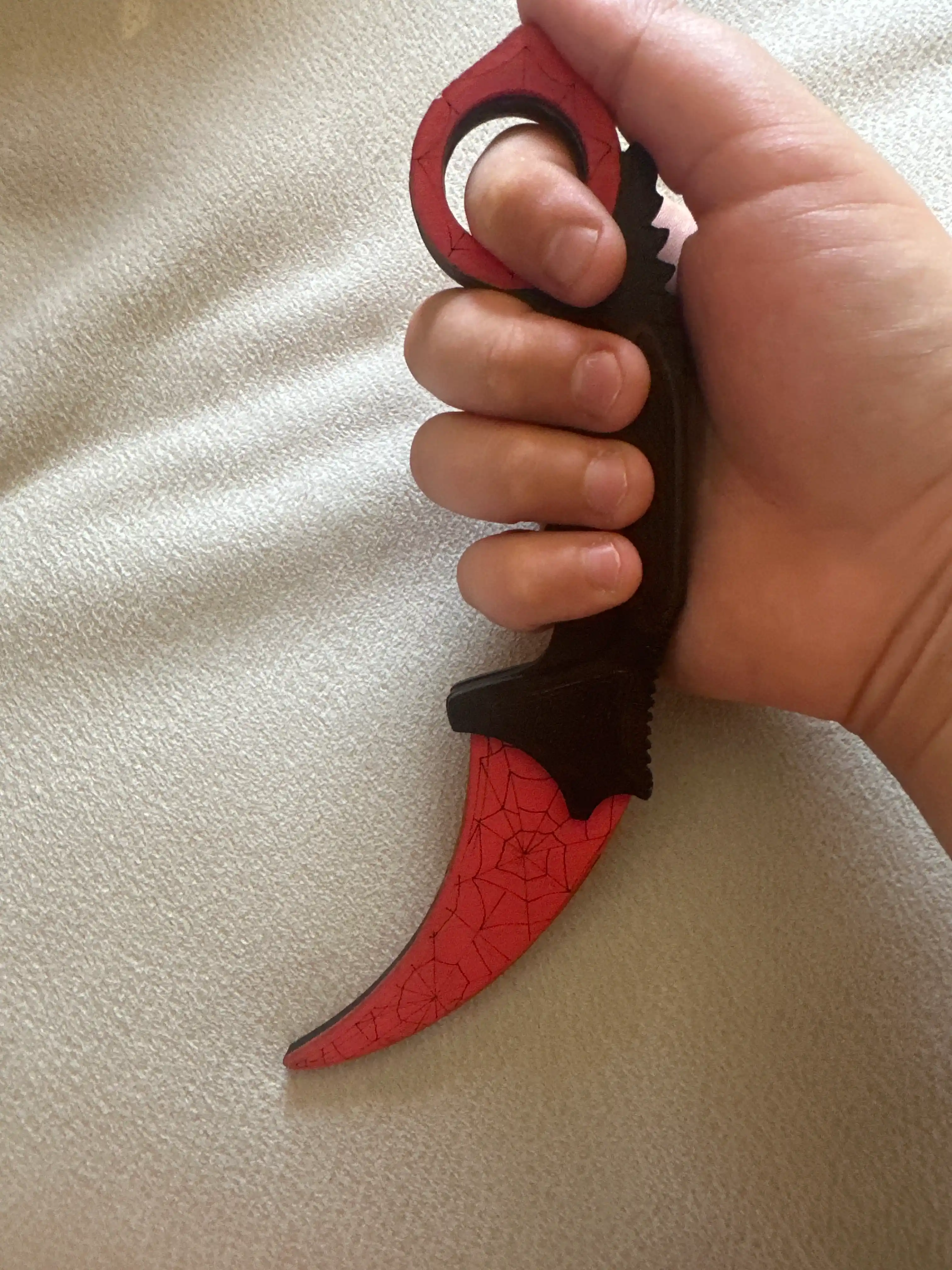 Pichoq kerambit faneradan
